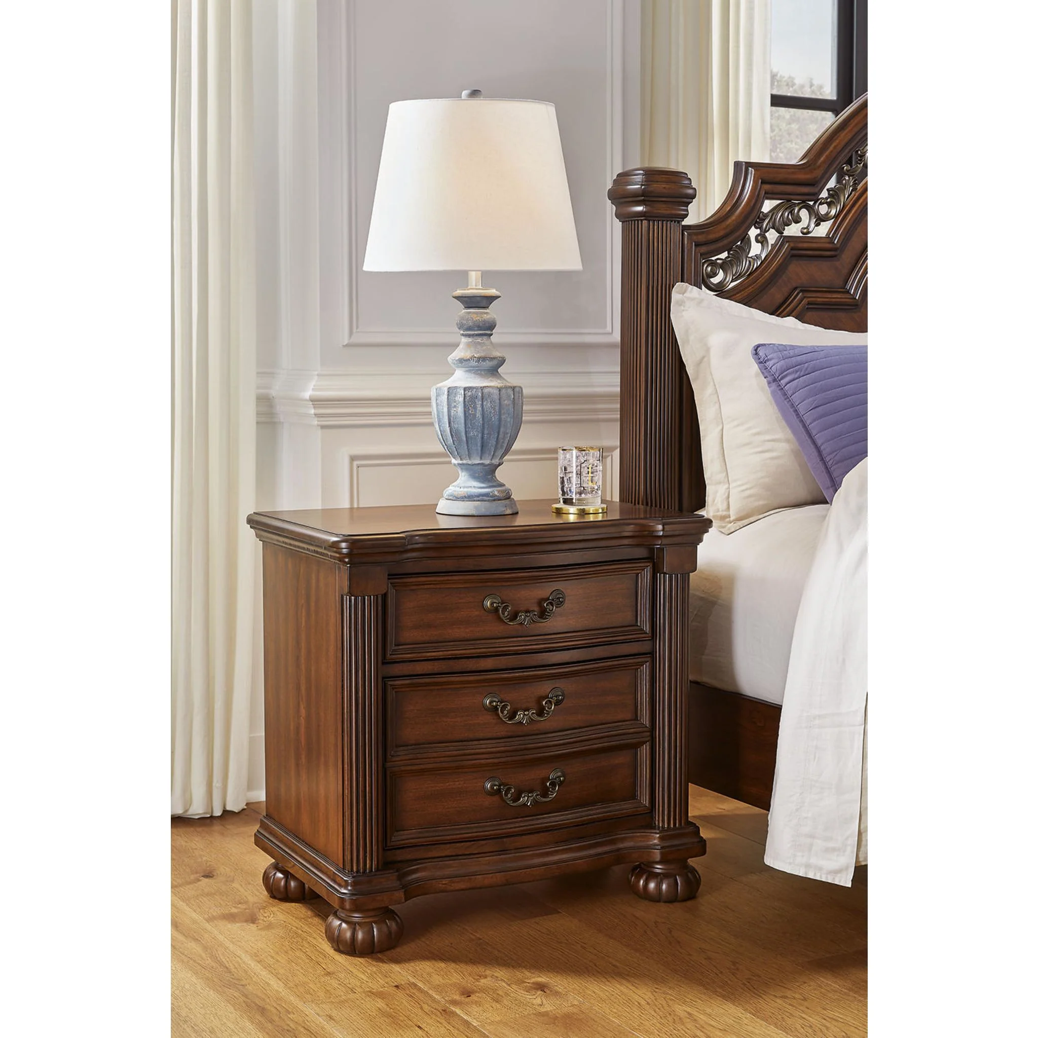 Lavinton 6 Piece Queen Poster Bedroom - Brown - Image 19