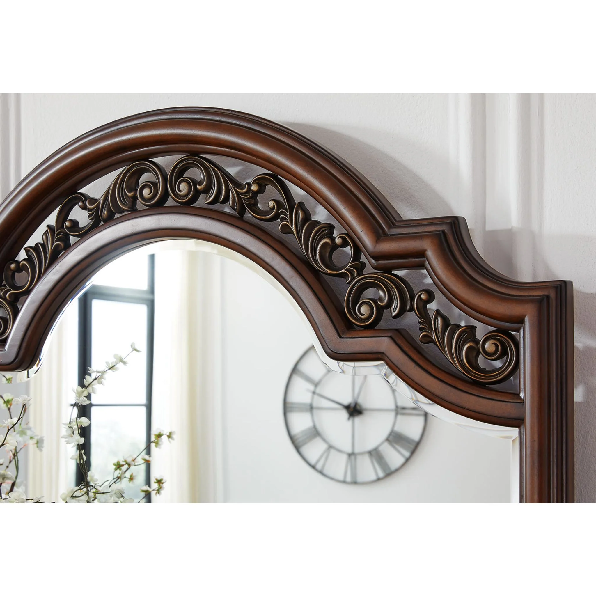 Lavinton Dresser and Mirror - Brown - Image 3