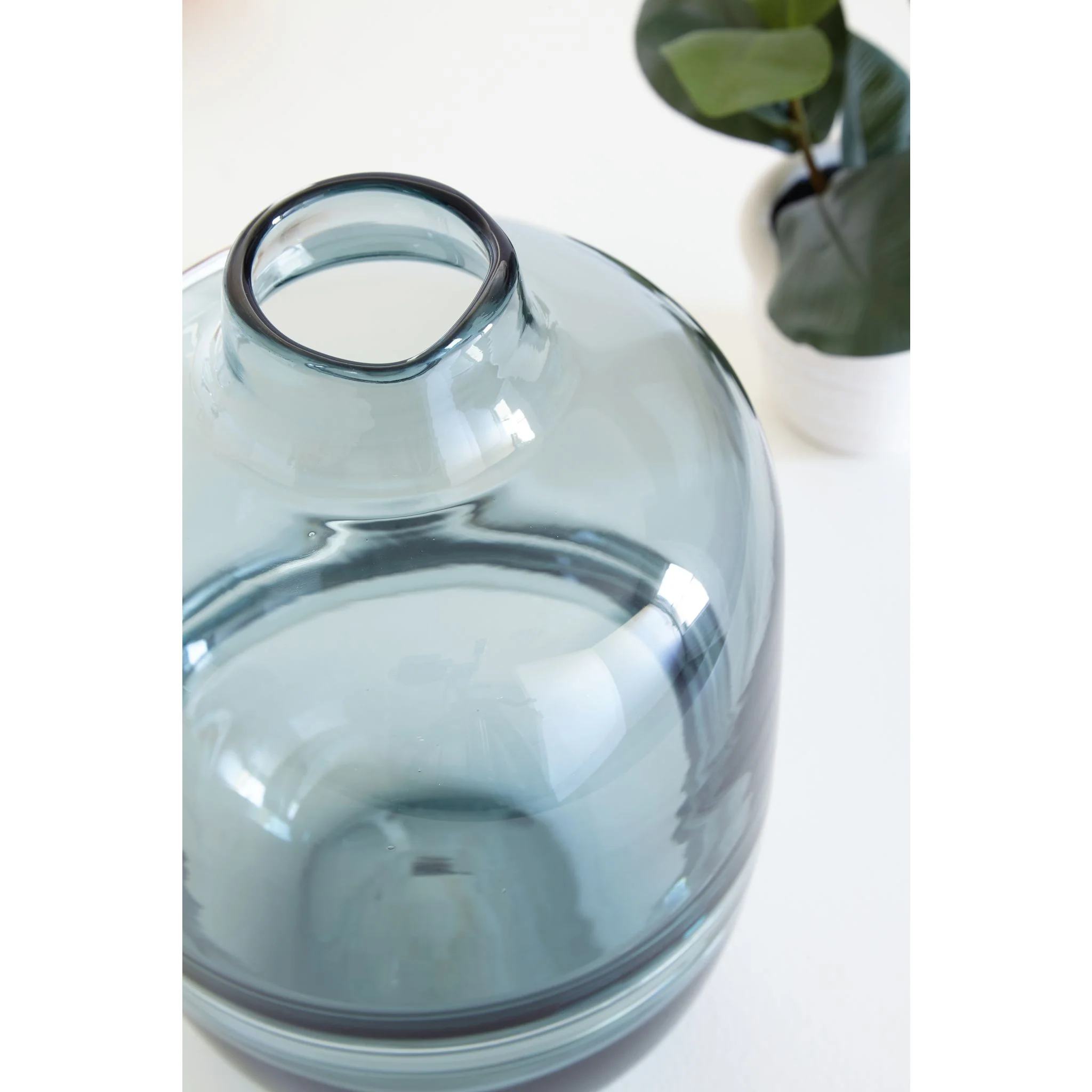 Lemmitt Vase - Image 3