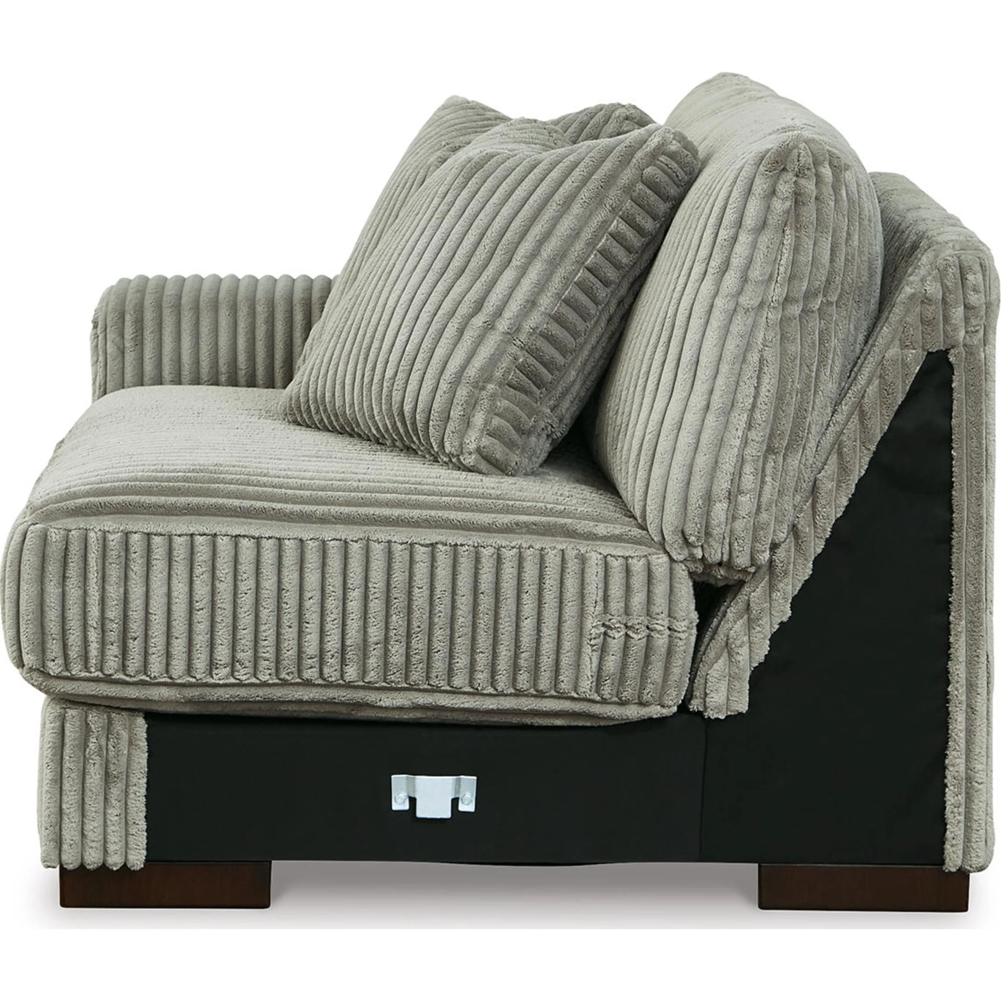 Lindyn 3 Piece Sectional with Chaise - Image 147