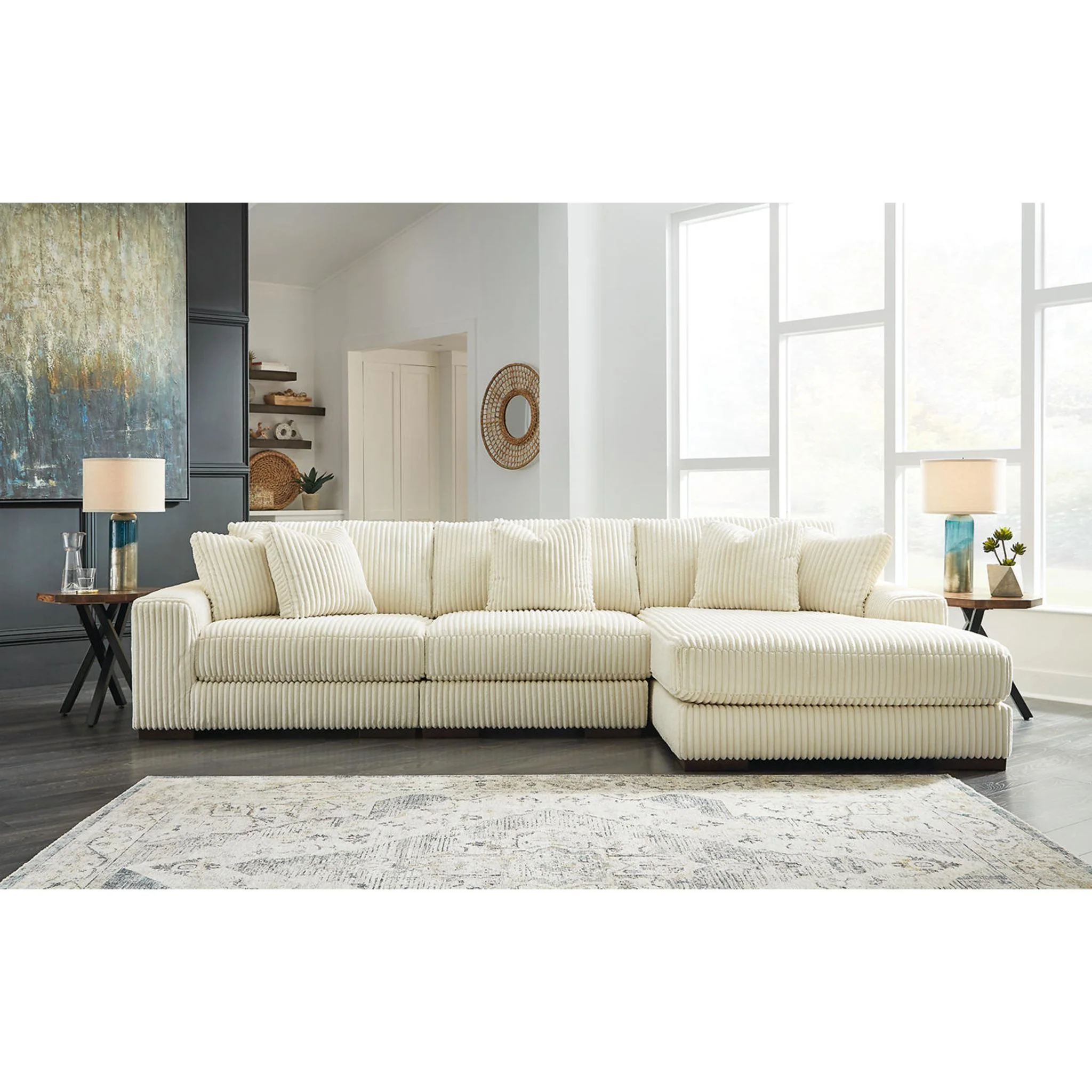 Lindyn 3 Piece Sectional with Chaise - Image 2