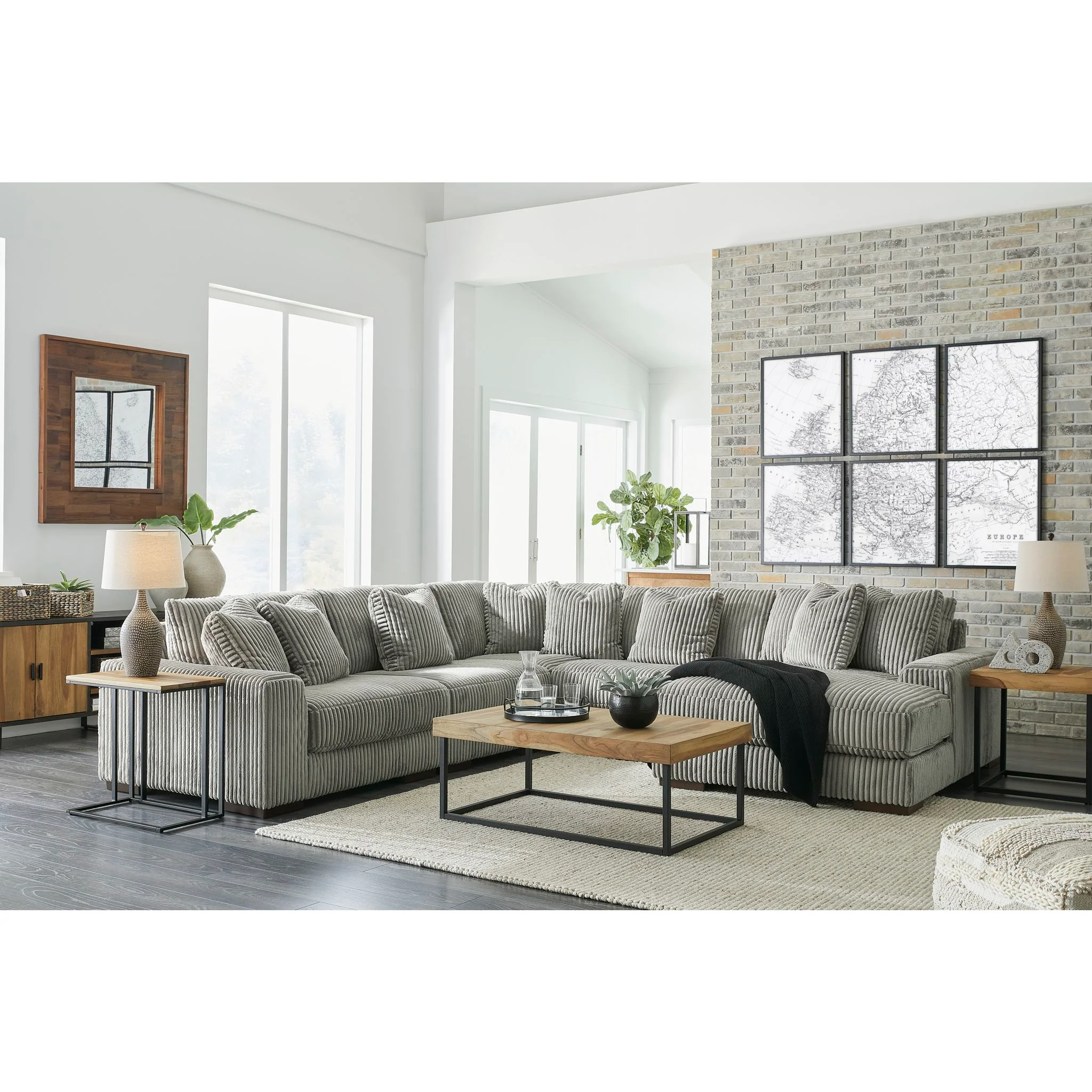 Lindyn 5 Piece Sectional with Chaise - Image 2