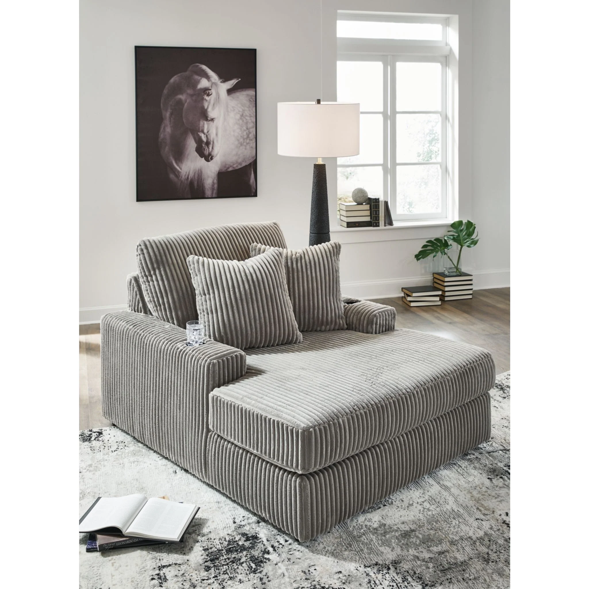 Lindyn Chaise - Image 3