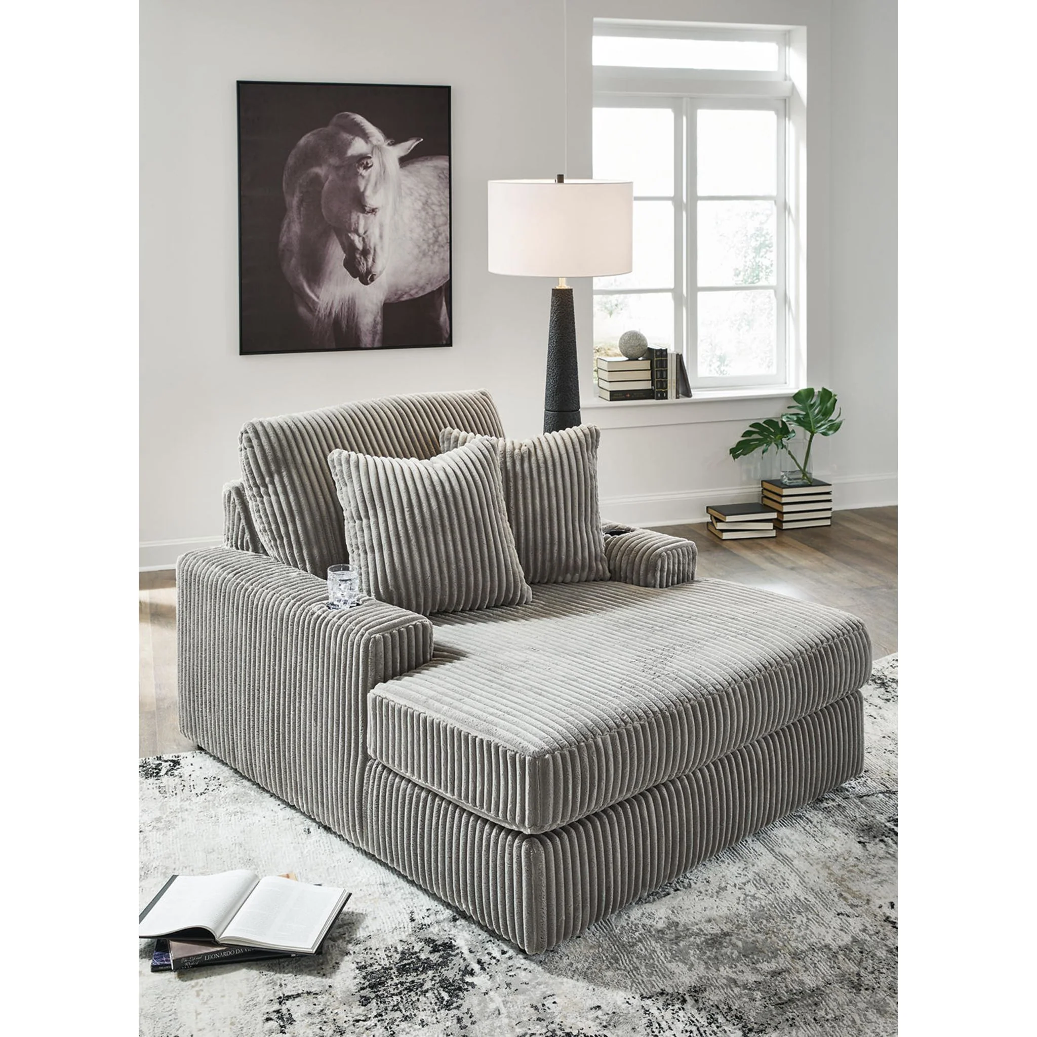 Lindyn Chaise - Image 33