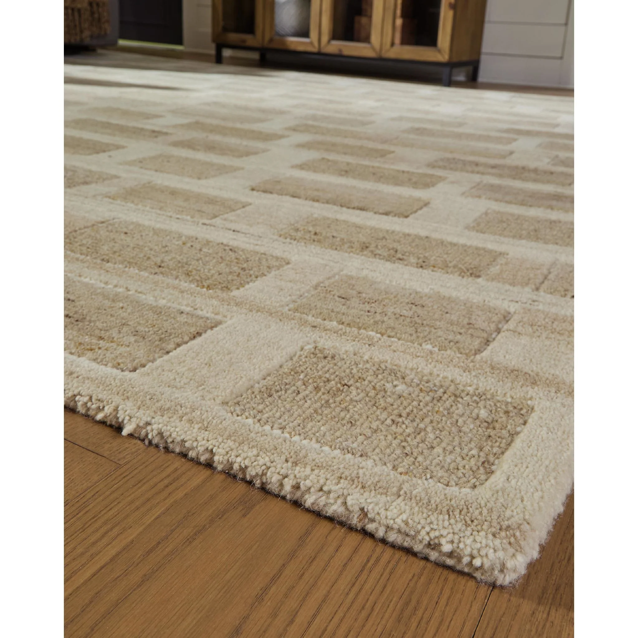 Lisgrove Area Rug - Image 3