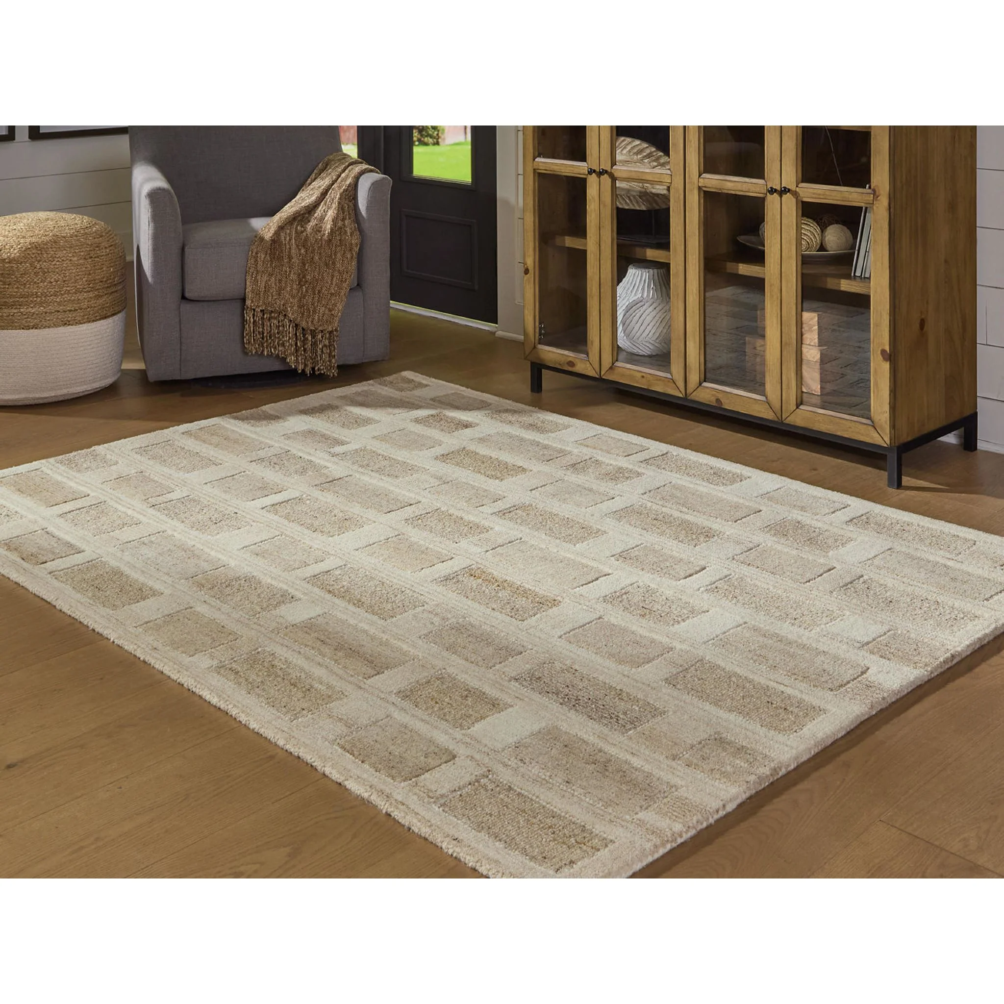 Lisgrove Area Rug - Image 5