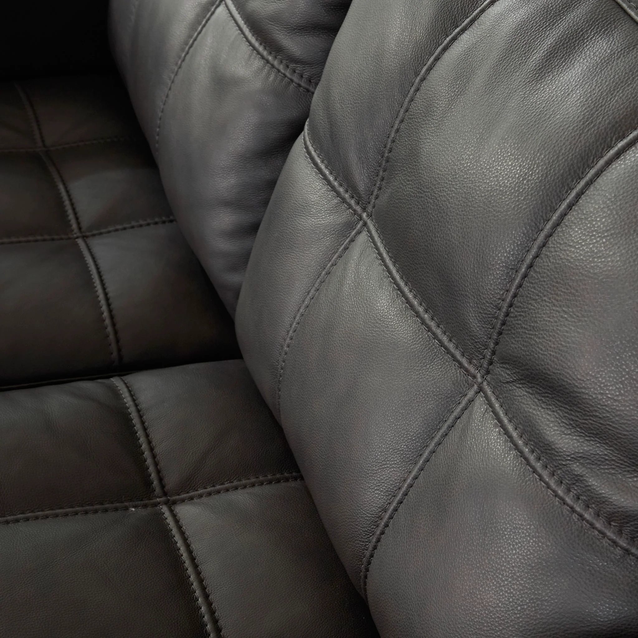 Luigi Sofa - Thunder - Image 7