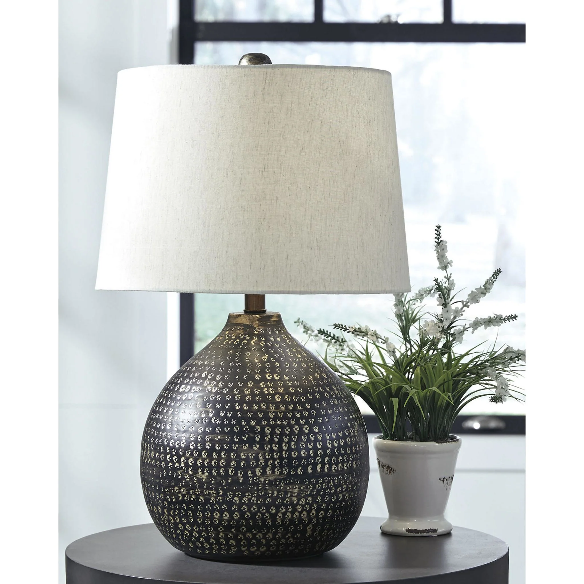 Maire Table Lamp - Black/Gold 25.00" - Image 4