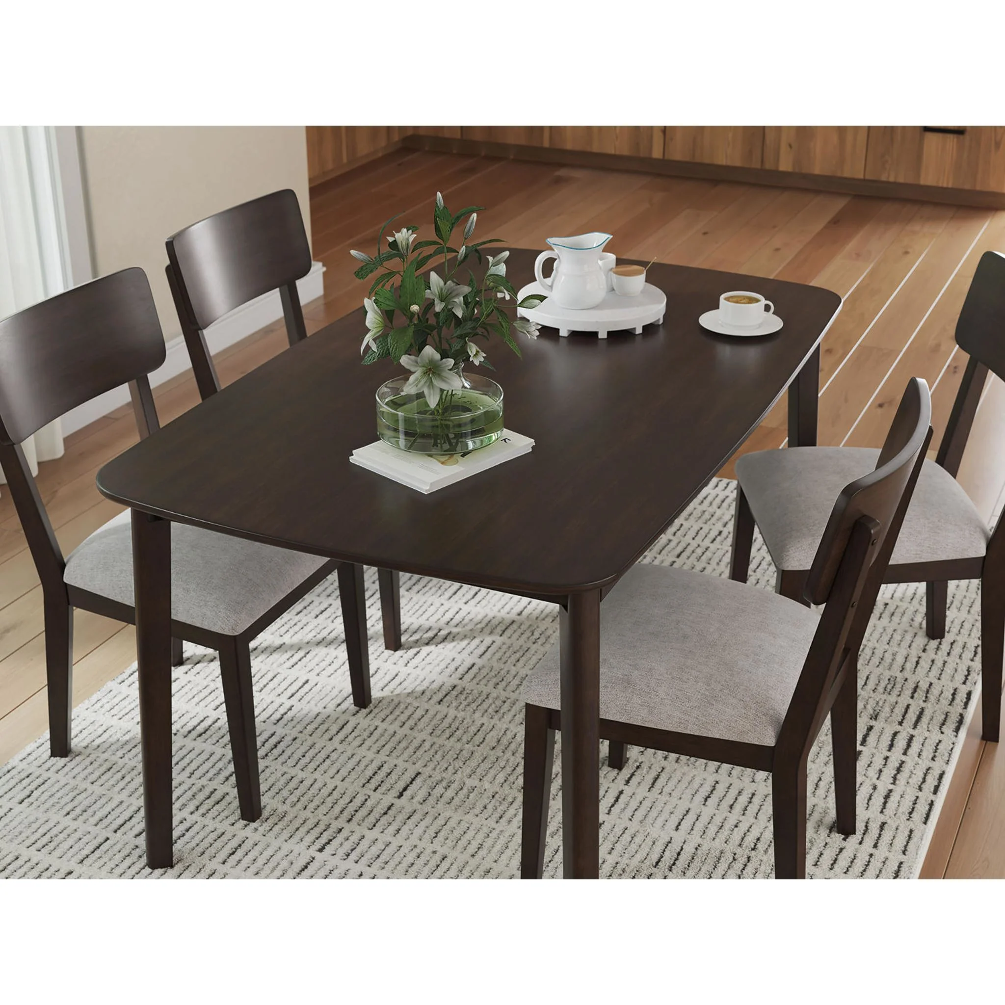 Mallenette Dining Set - Image 5