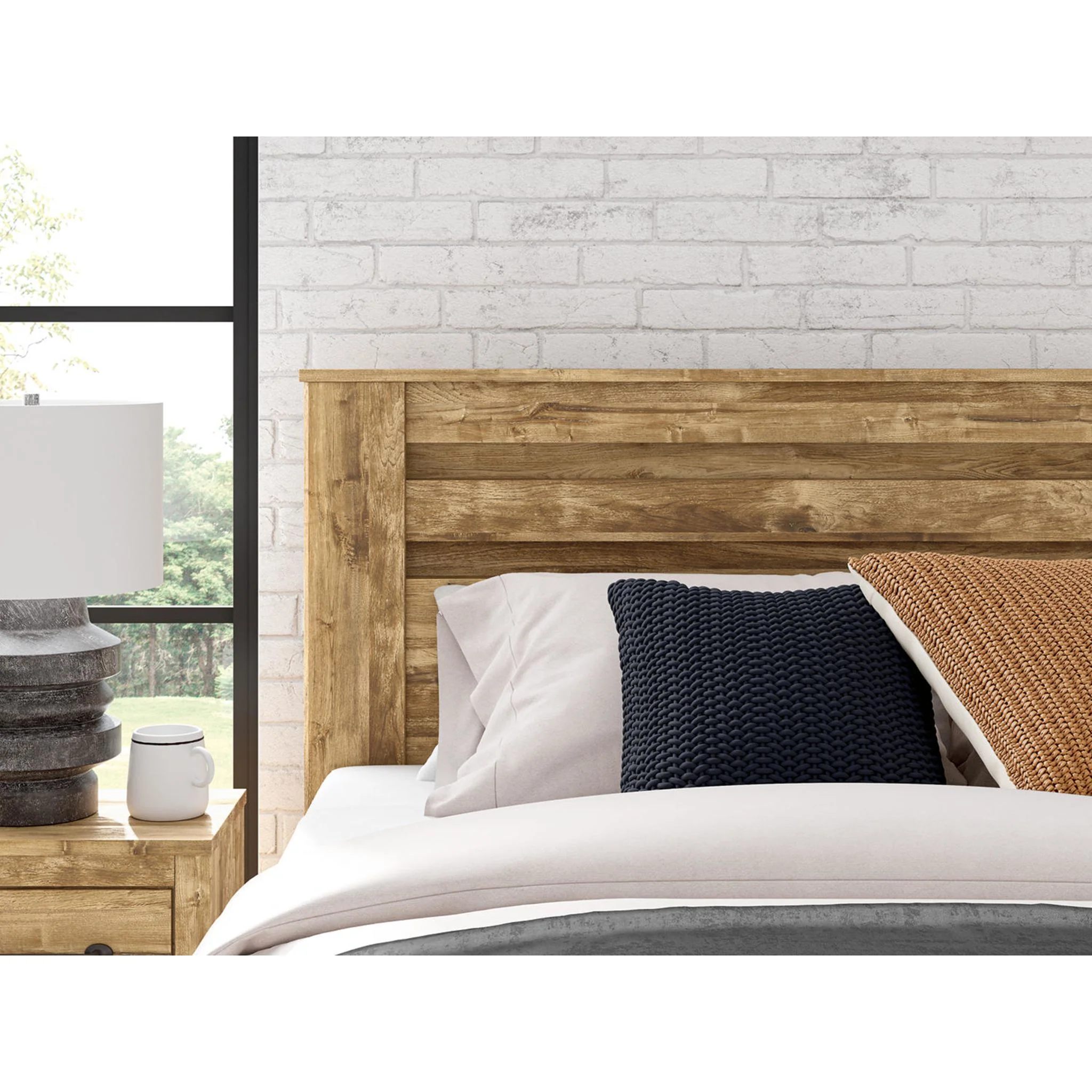 Maystonna Queen Panel Bed - Brown - Image 5