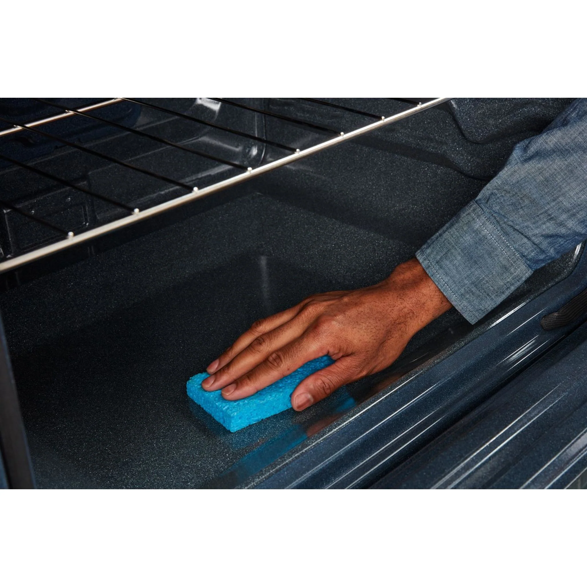 Maytag 30-Inch Wide Slide-In Electric Range with Grill Mode and No Preheat Air Fry - 5.3 Cu. Ft. -Fingerprint Resistant Stainless Steel (YMSES7030SZ) - Image 4