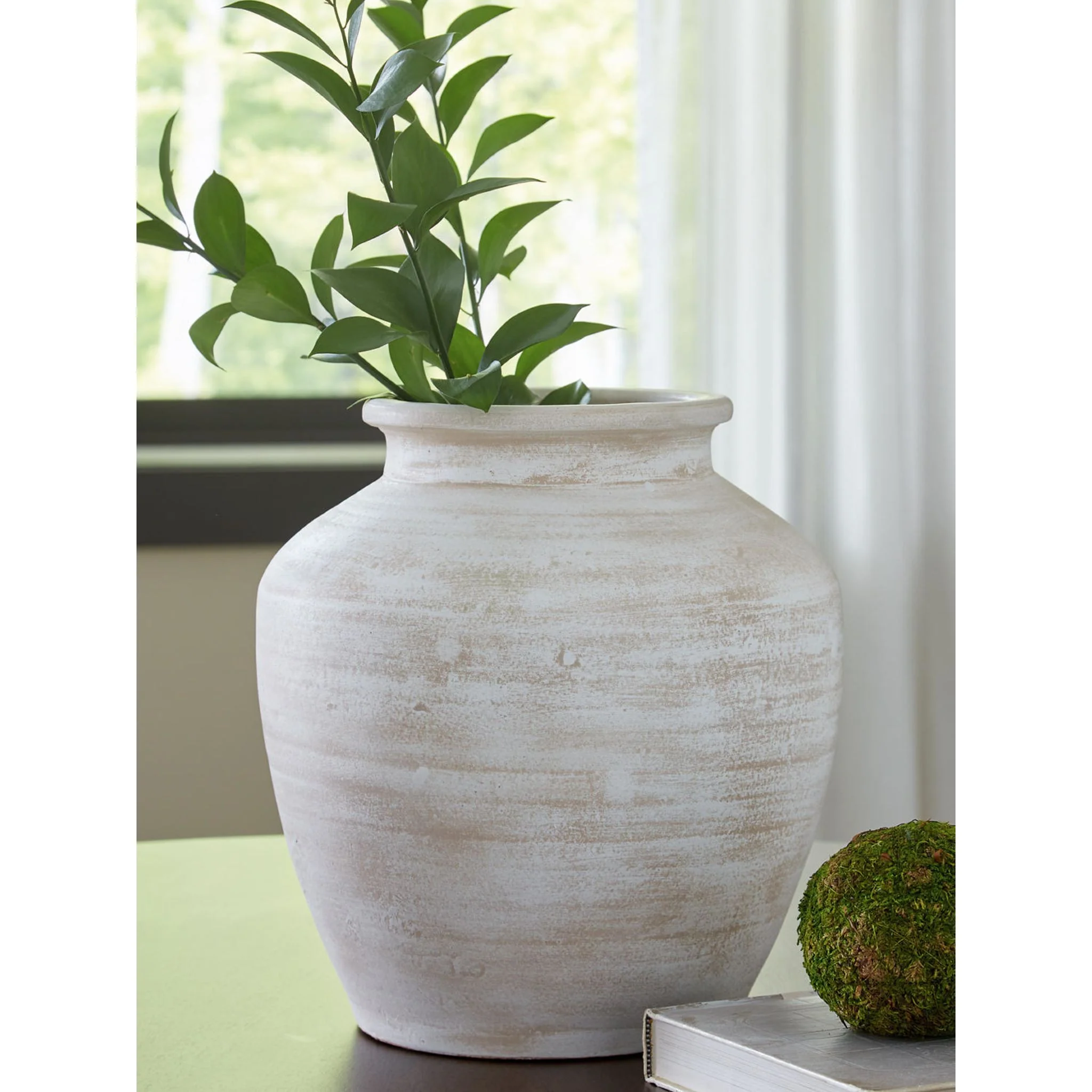 Meadie Vase - Image 2