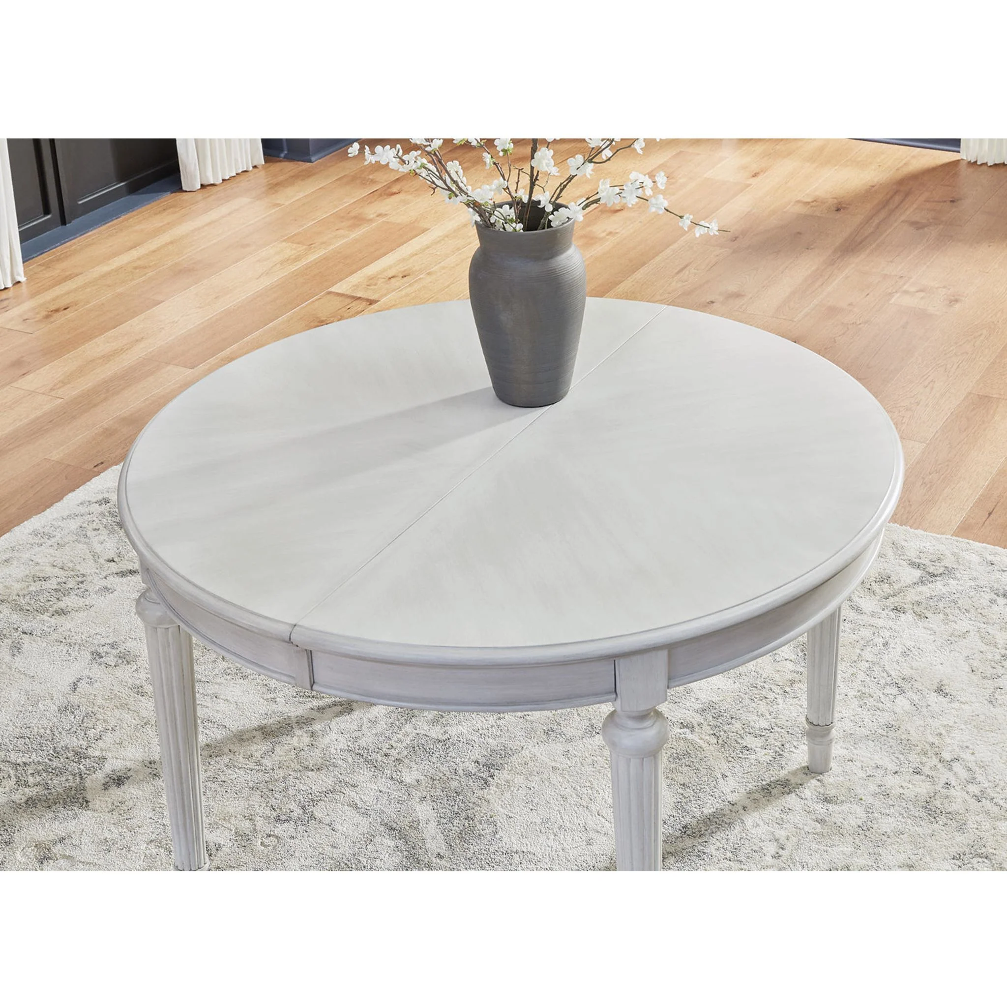Montelaine Dining Set - Image 8