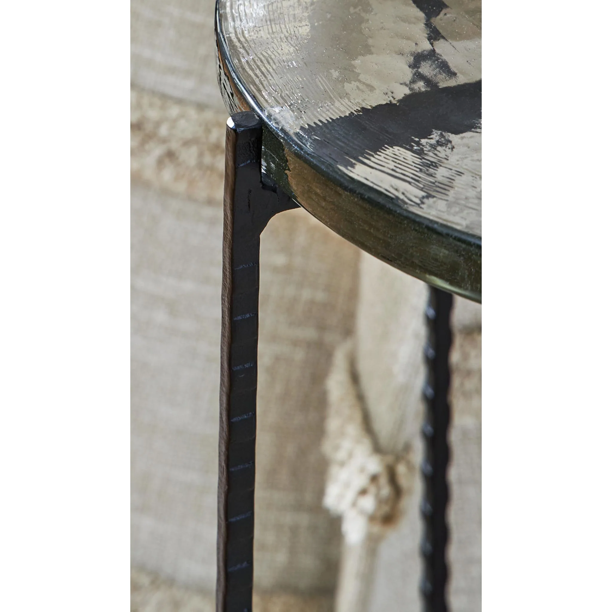 Newgoren Accent Table - Clear/Black - Image 4
