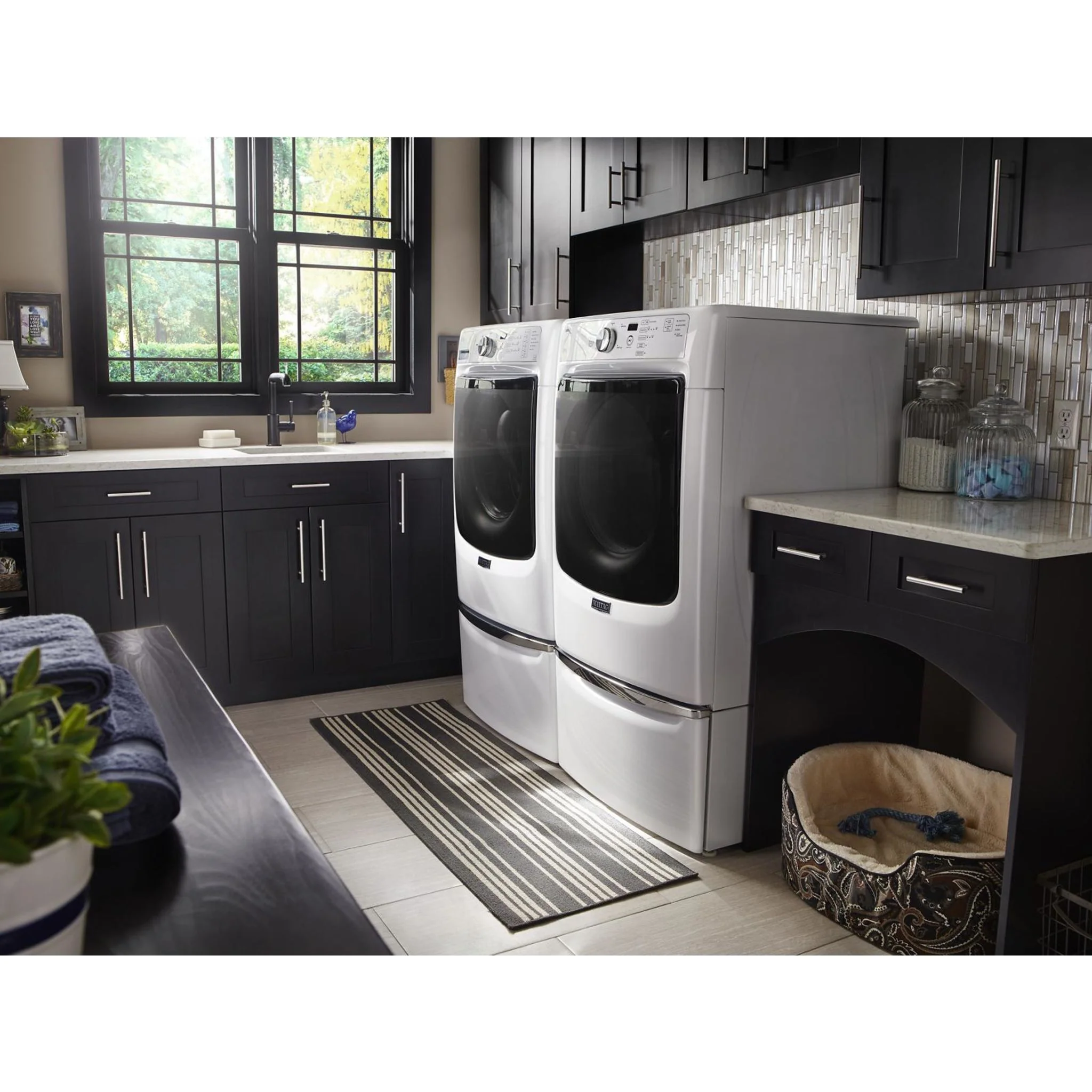 Whirlpool 15.5" (39.4 cm) Pedestal for Front Load Washer and Dryer with Storage -White with Chrome (XHPC155XW) - Image 105