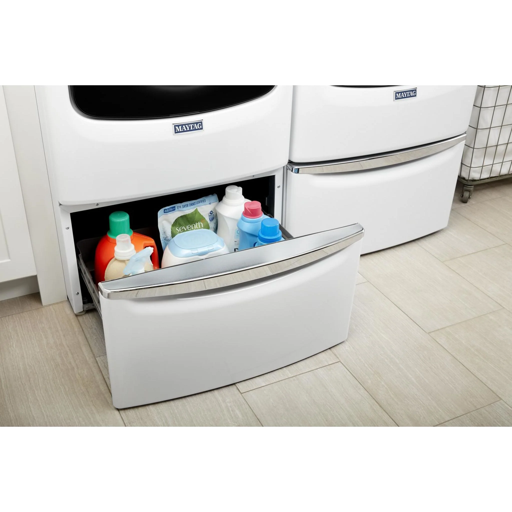 Whirlpool 15.5" (39.4 cm) Pedestal for Front Load Washer and Dryer with Storage -White with Chrome (XHPC155XW) - Image 125