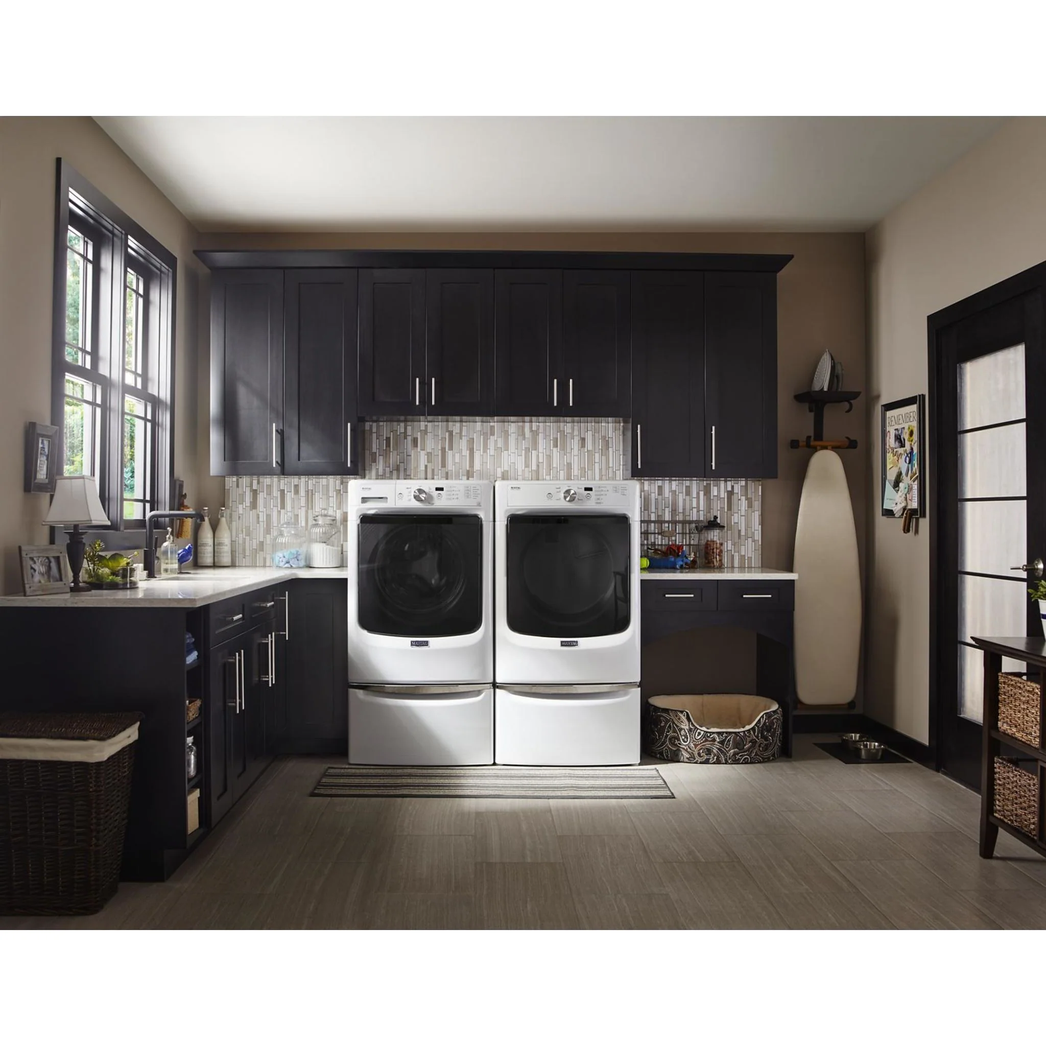Whirlpool 15.5" (39.4 cm) Pedestal for Front Load Washer and Dryer with Storage -White with Chrome (XHPC155XW) - Image 127