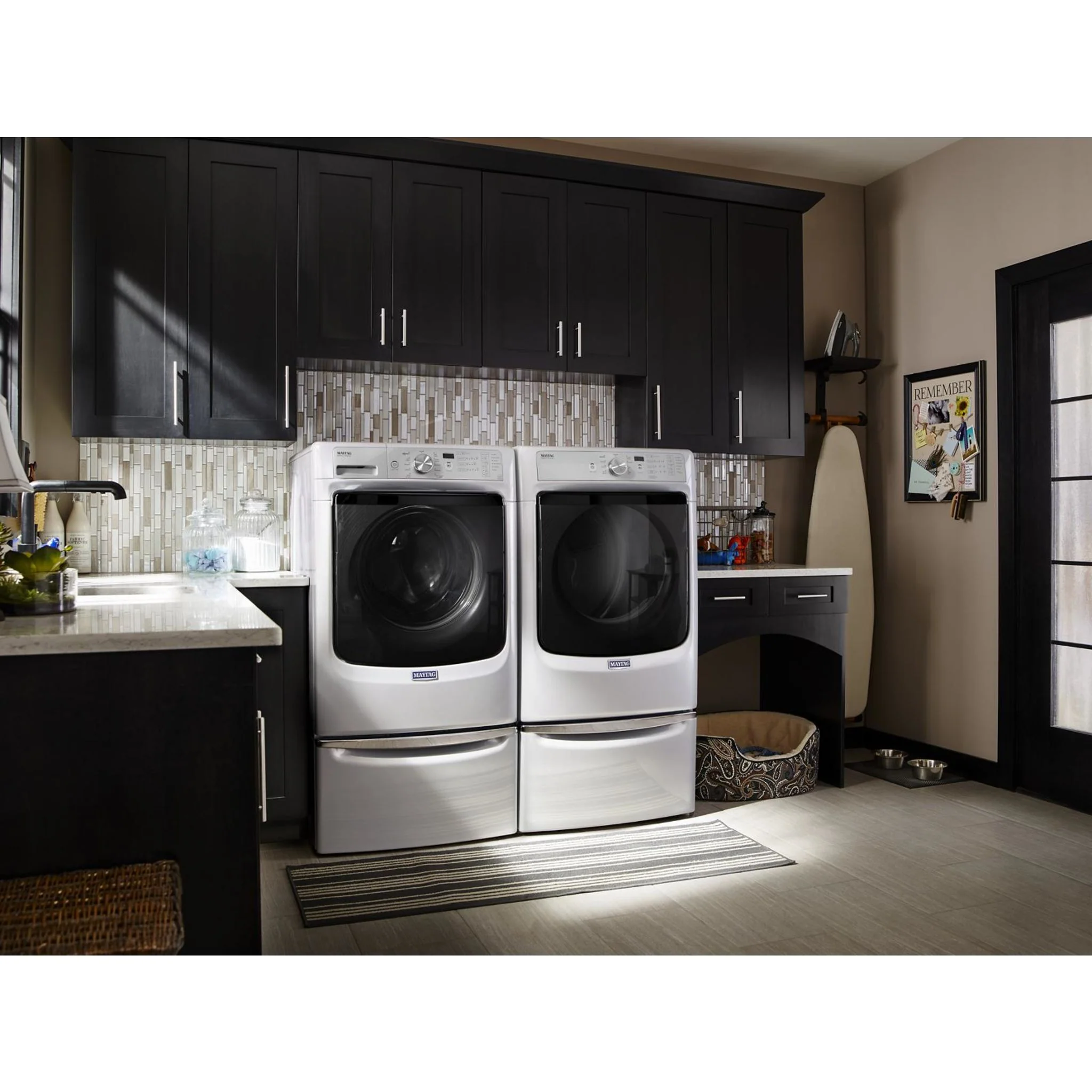 Whirlpool 15.5" (39.4 cm) Pedestal for Front Load Washer and Dryer with Storage -White with Chrome (XHPC155XW) - Image 134