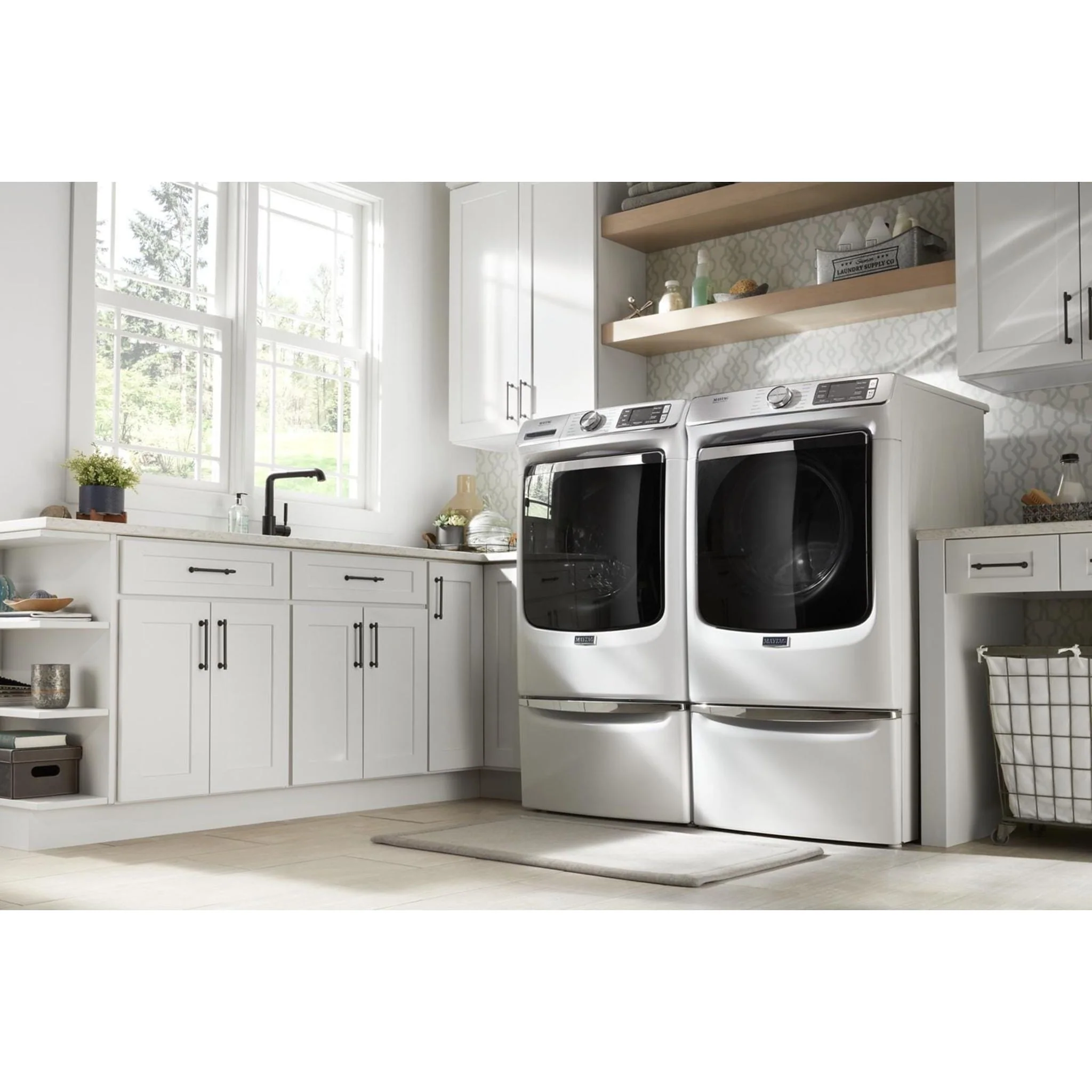 Whirlpool 15.5" (39.4 cm) Pedestal for Front Load Washer and Dryer with Storage -White with Chrome (XHPC155XW) - Image 79