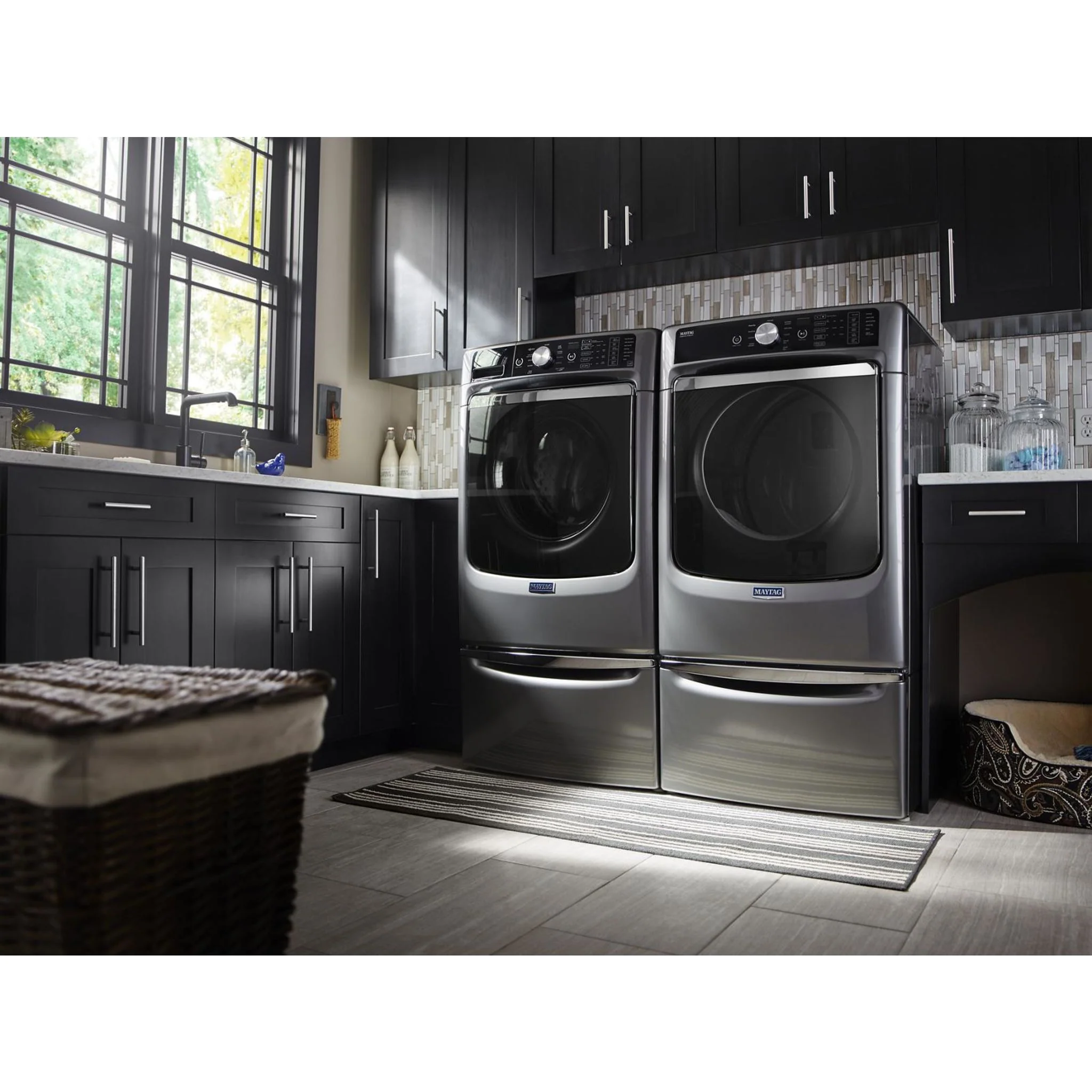 Whirlpool 15.5" (39.4 cm) Pedestal for Front Load Washer and Dryer with Storage -Chrome Shadow (XHPC155YC) - Image 56