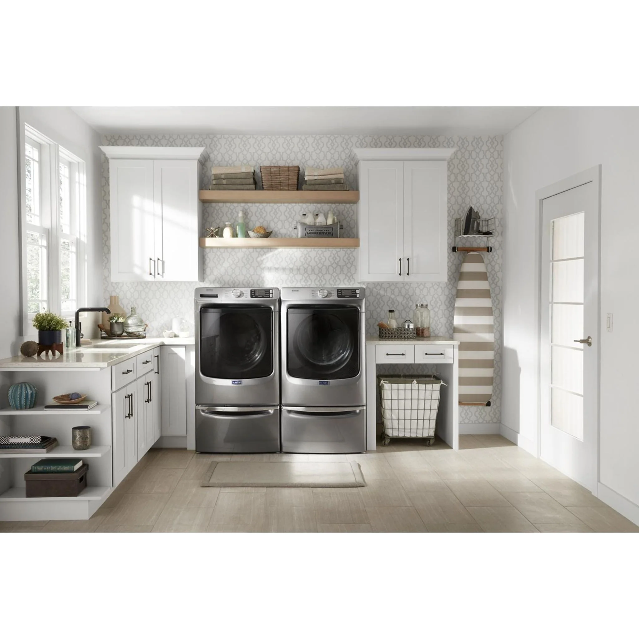 Whirlpool 15.5" (39.4 cm) Pedestal for Front Load Washer and Dryer with Storage -Chrome Shadow (XHPC155YC) - Image 92