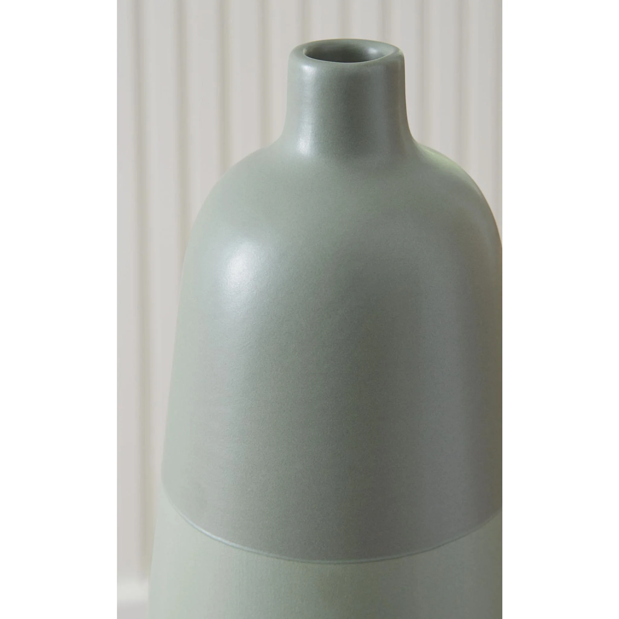 Peerland Vase - Image 2