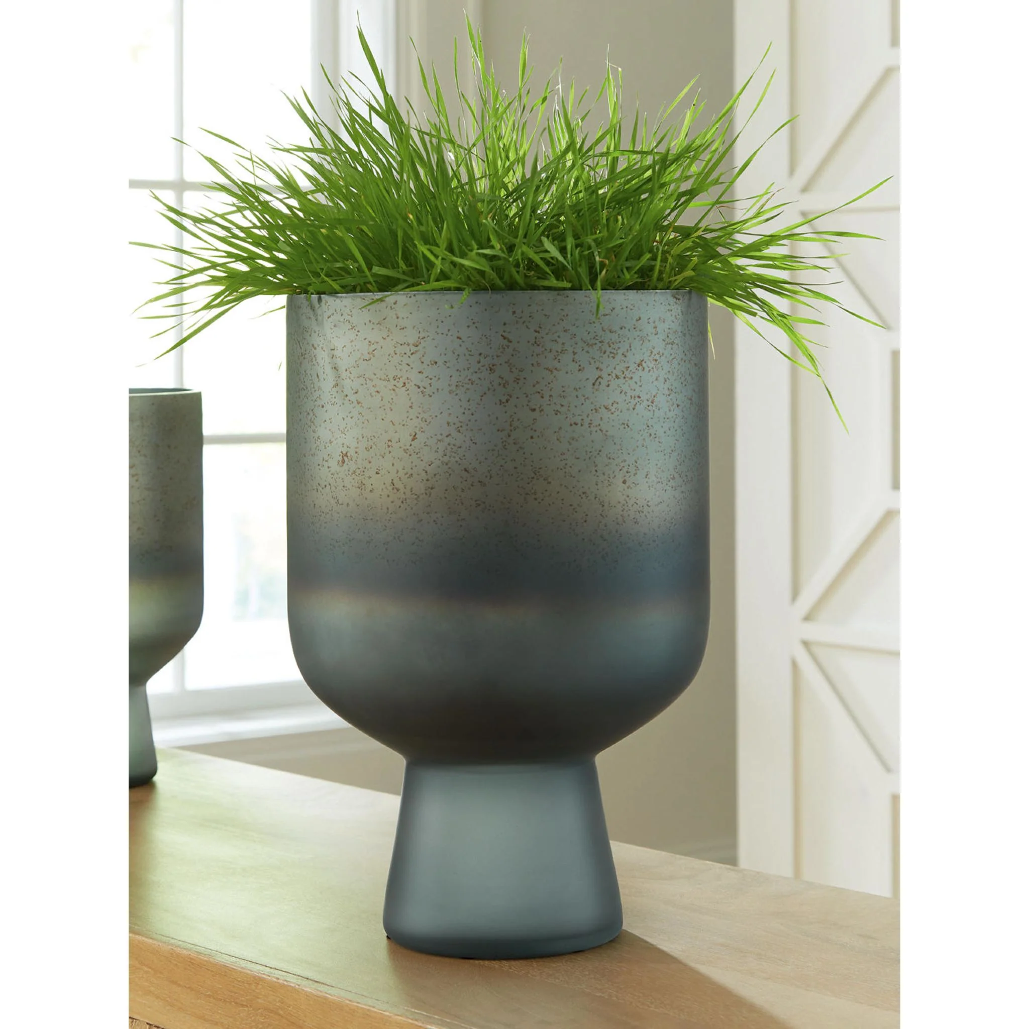 Pennmore Vase - Image 2