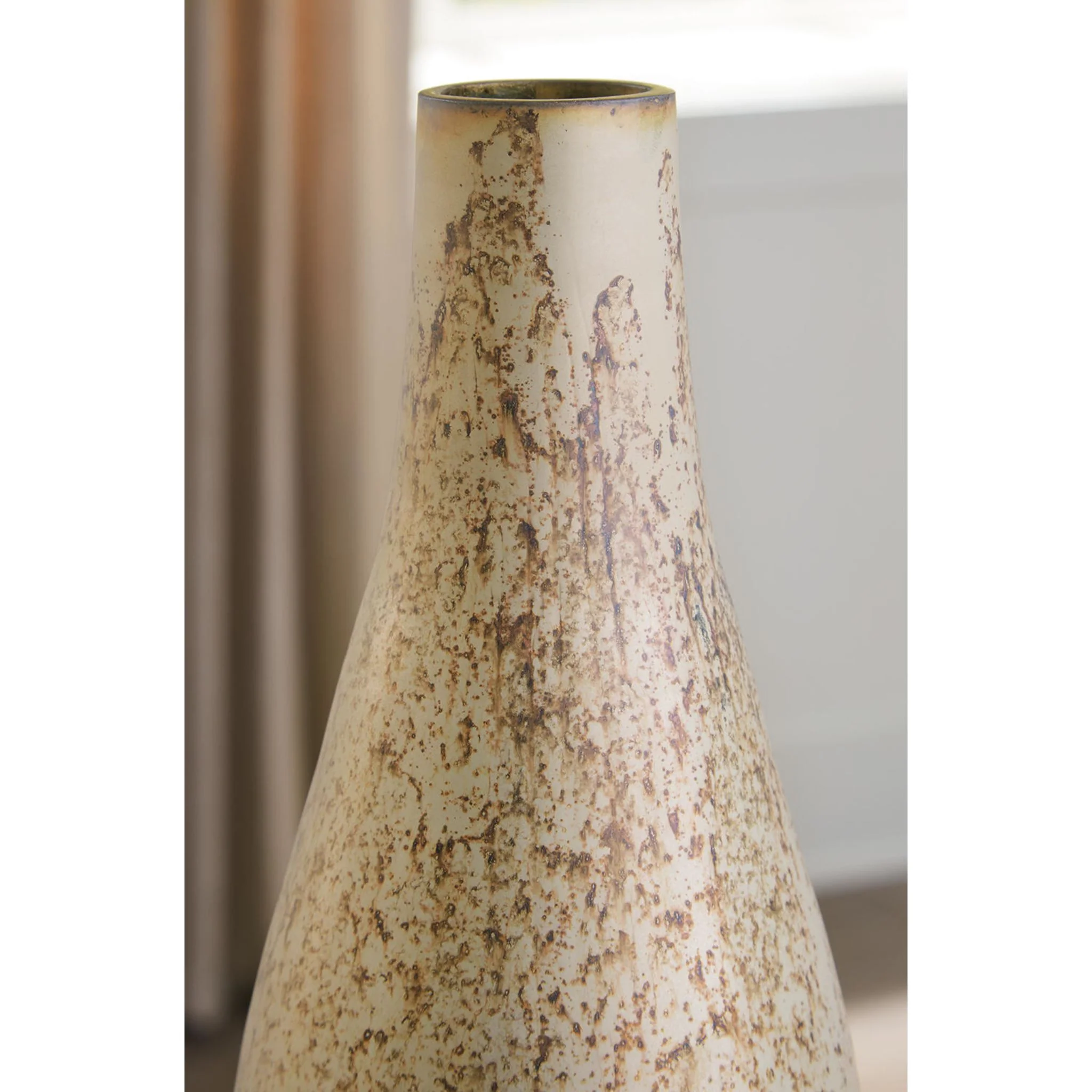 Plawite Vase - Image 2