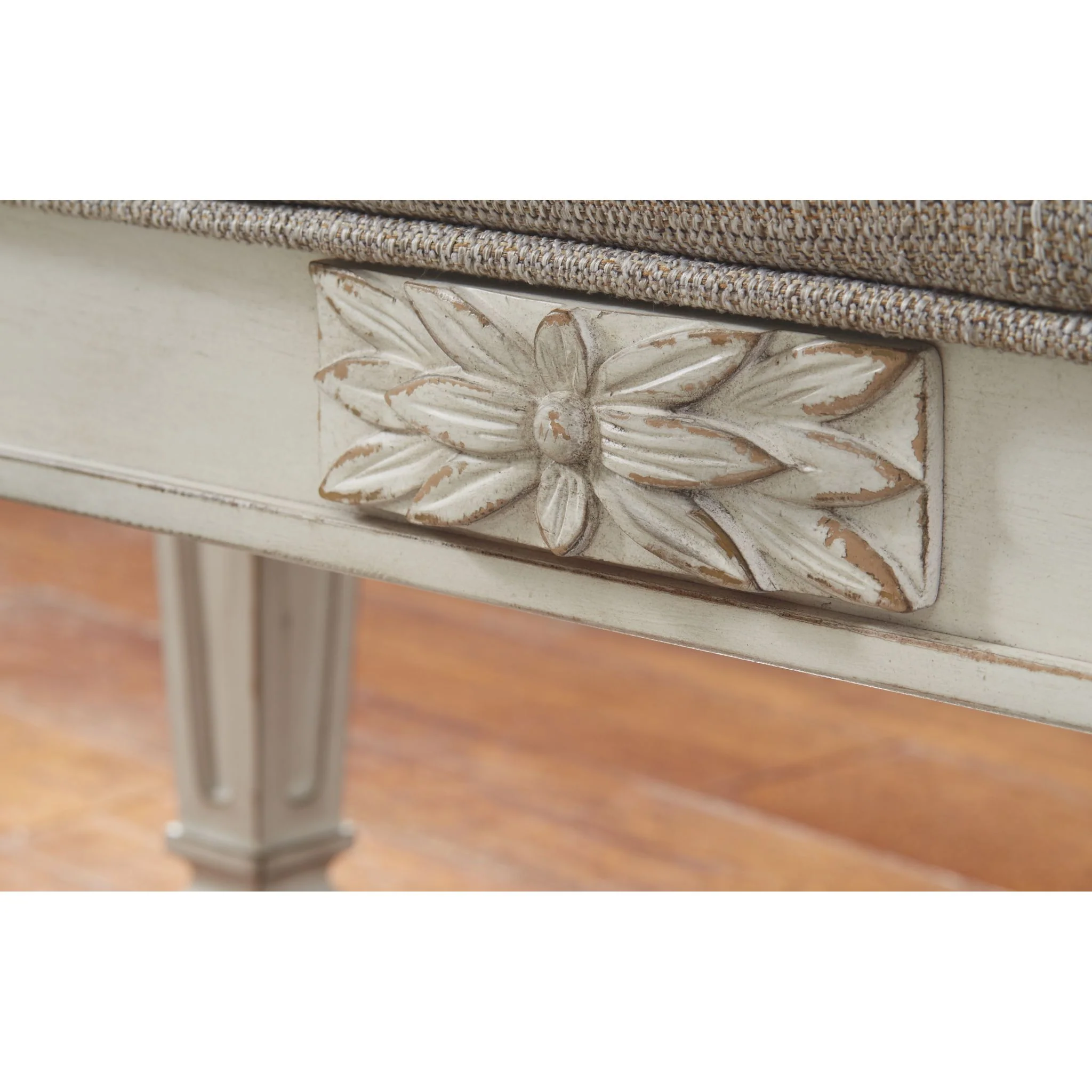 Realyn Bench - Antique White - Image 6