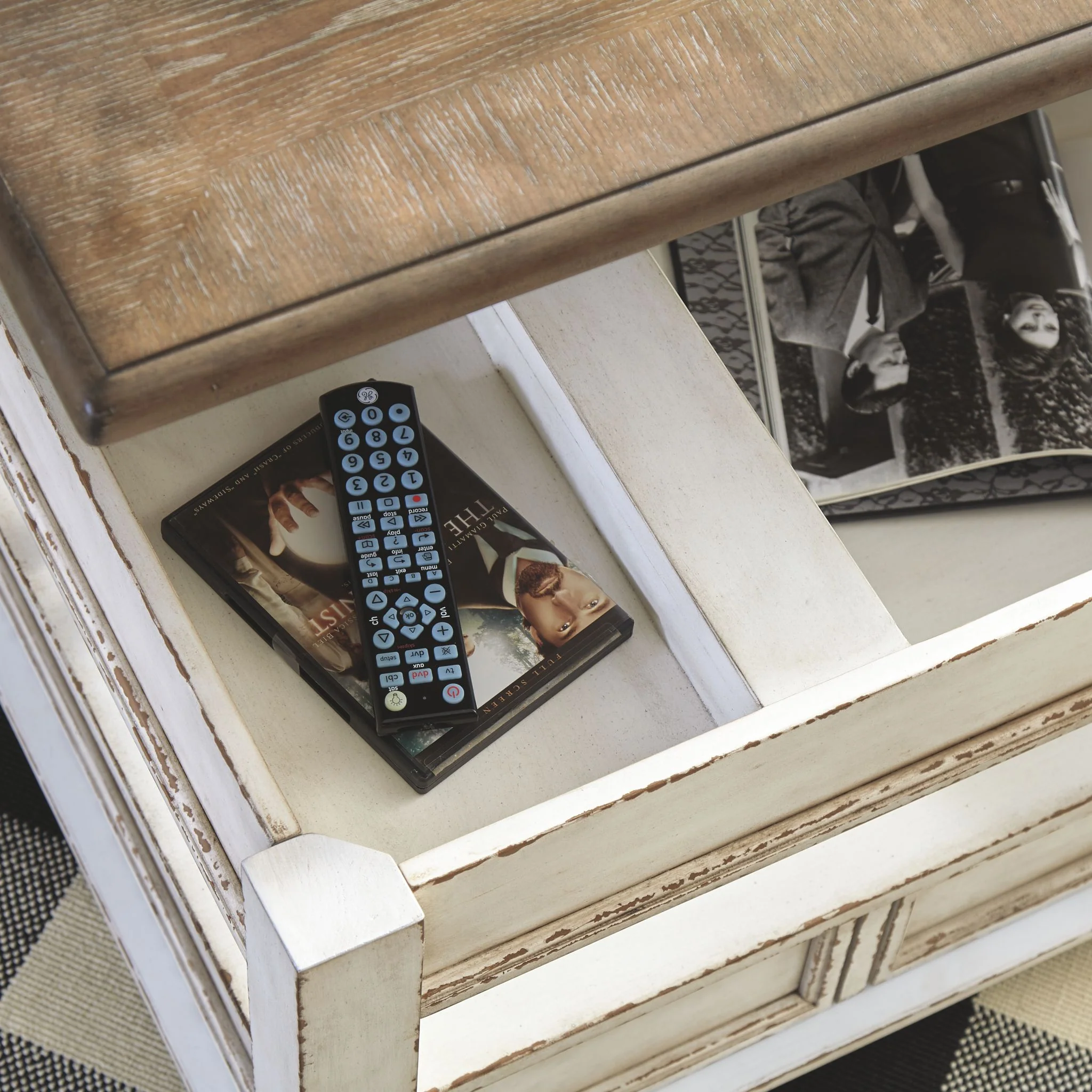 Realyn Coffee Table - White/Brown - Image 7