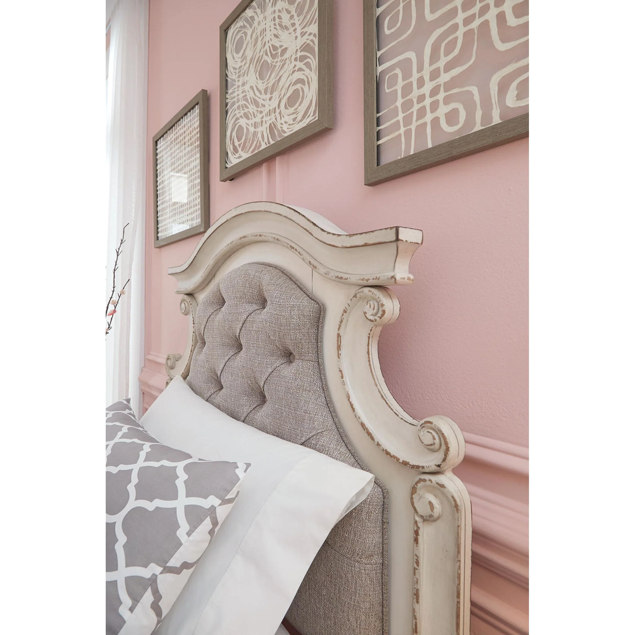 Realyn Full Panel Bed - Chipped White - Image 30