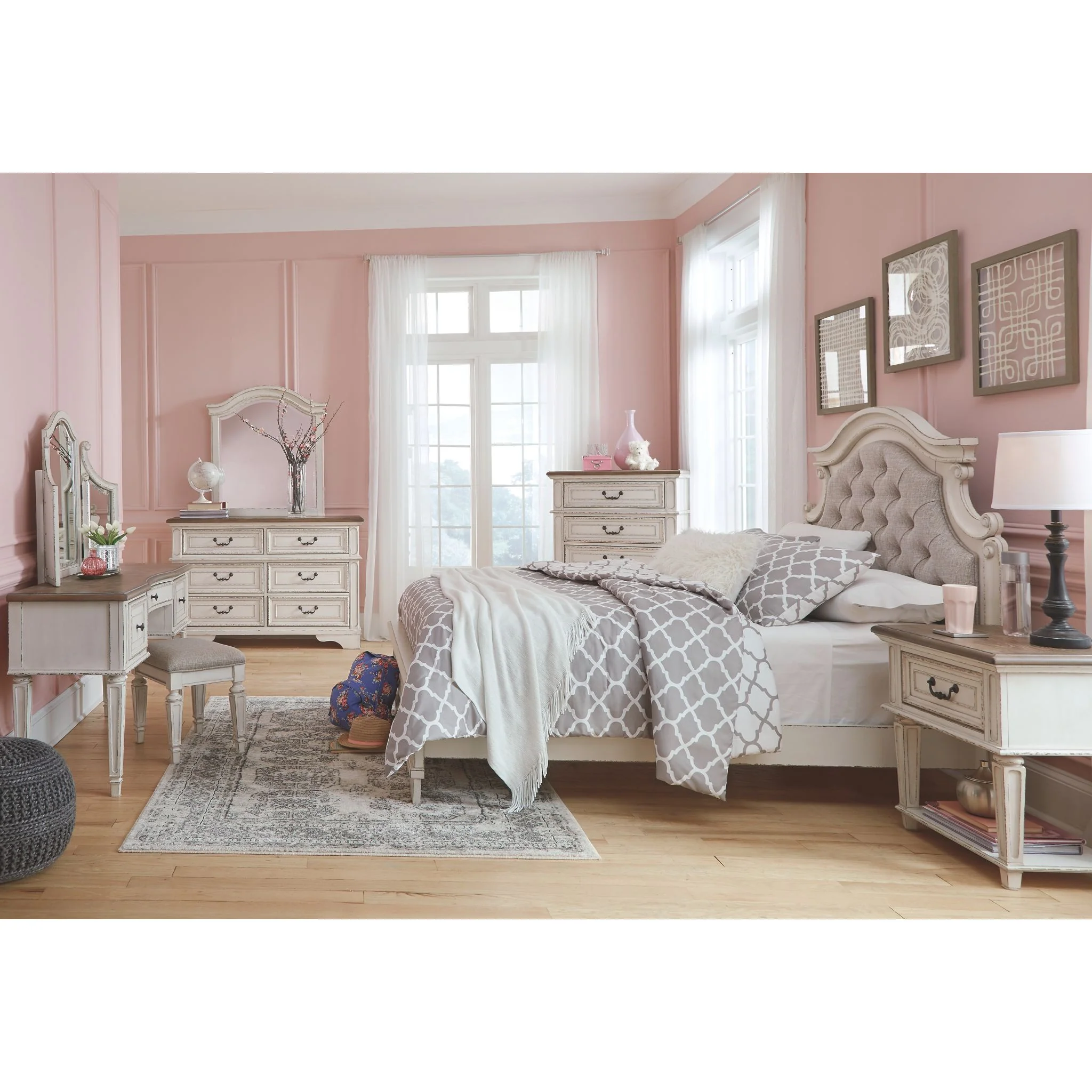 Realyn Full Panel Bed - Chipped White - Image 5