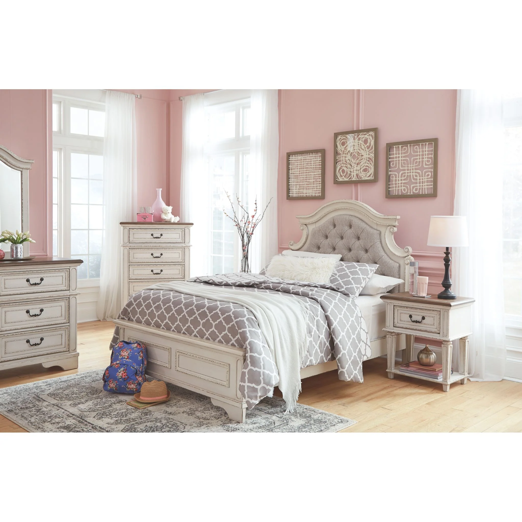 Realyn Full Panel Bed - Chipped White - Image 9
