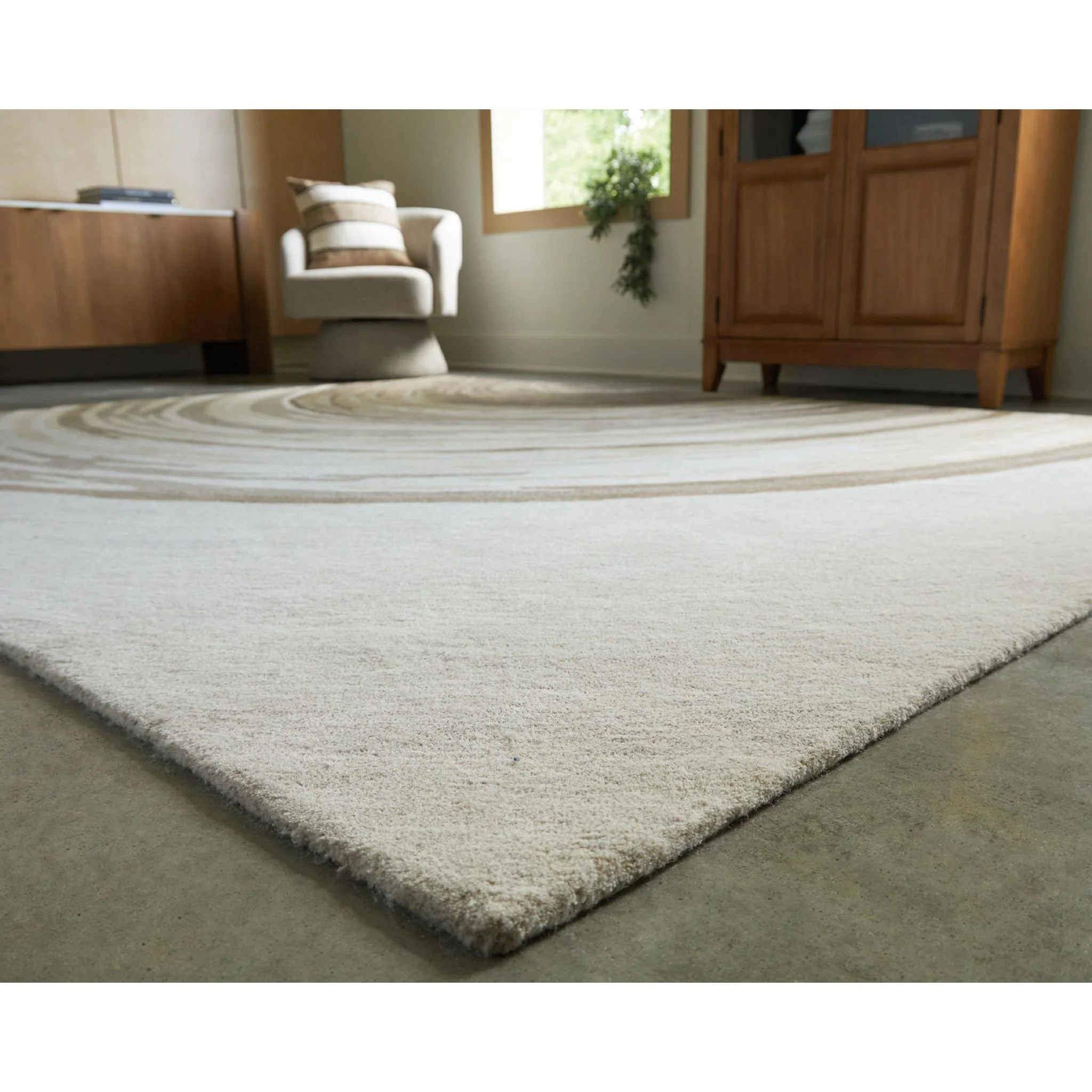 Rizwana Area Rug - Image 3