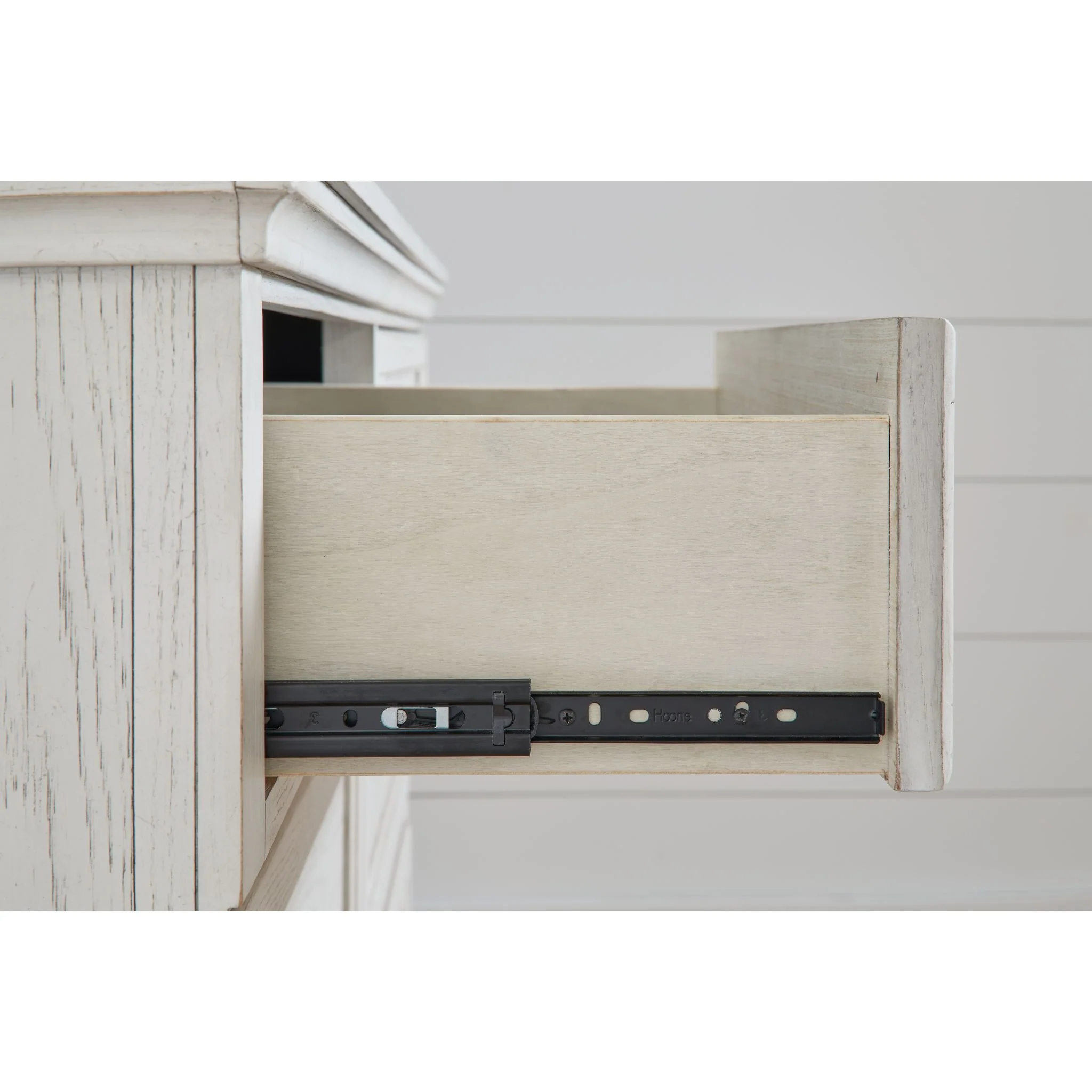 Robbinsdale Chest - Antique White - Image 6
