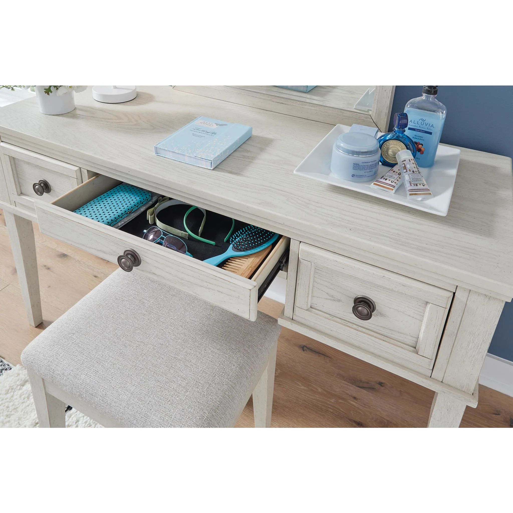 Robbinsdale Vanity Set - Antique White - Image 7