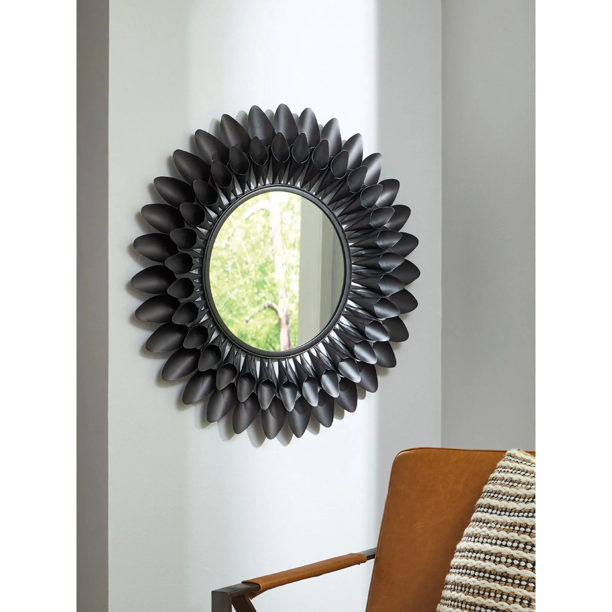 Ryenmour Accent Mirror 31.50" x 31.50" - Image 2