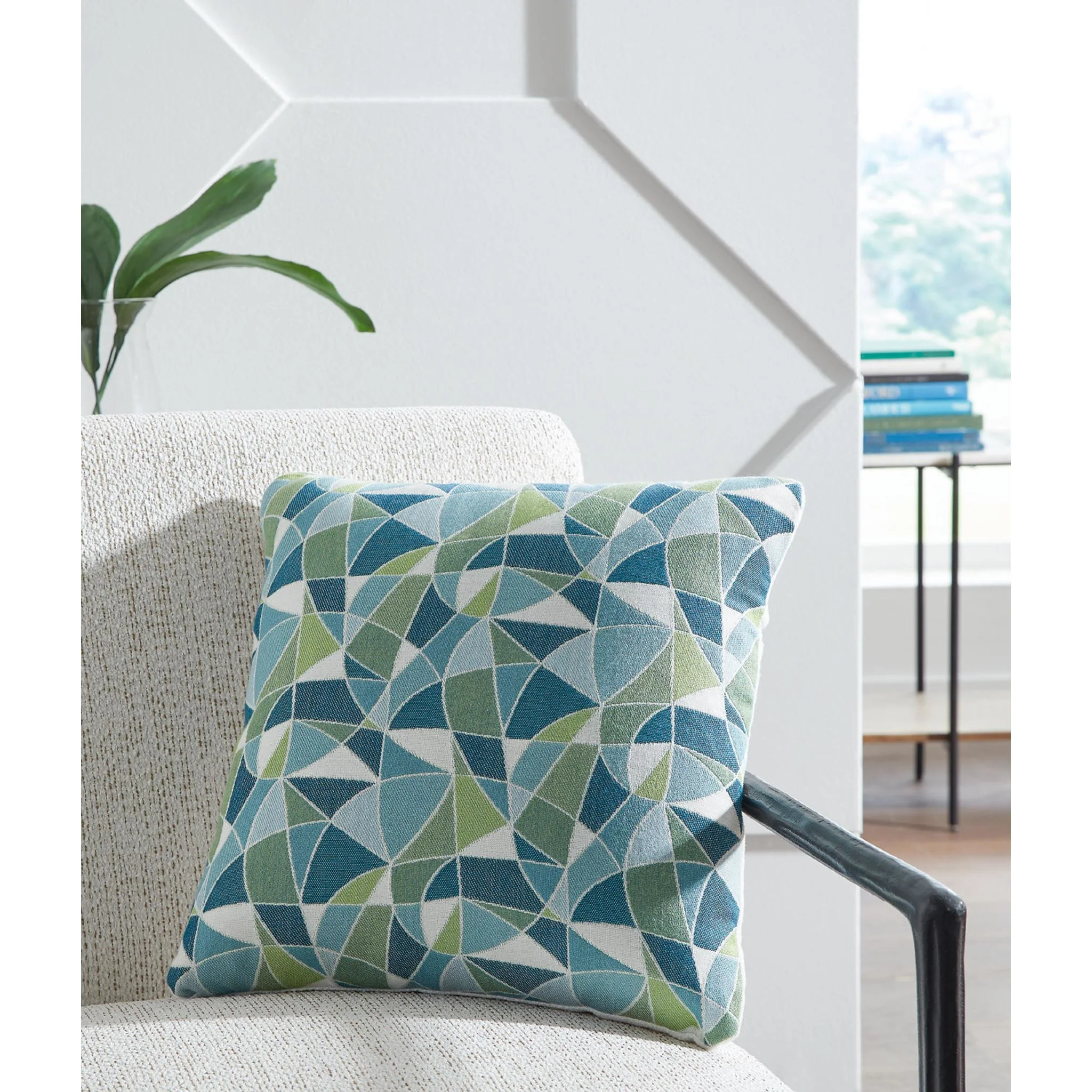 Seanow Next-Gen Nuvella Pillow 18.00" - Image 2