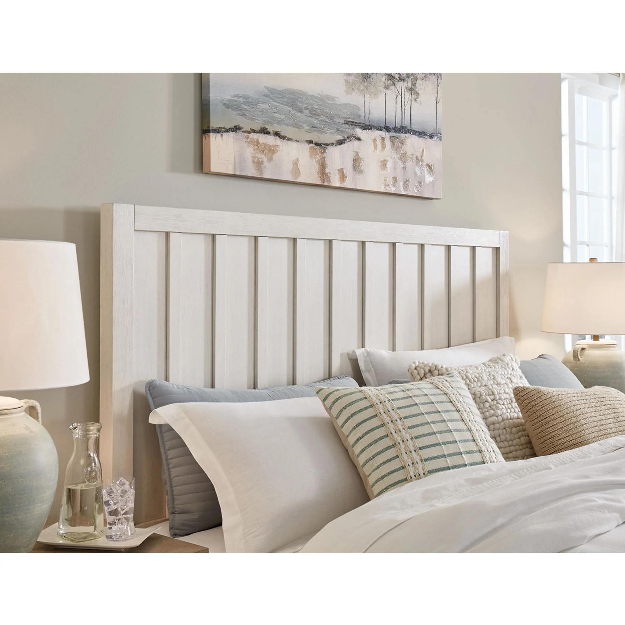 Shaybrock Panel Bed - Antique White - Image 5