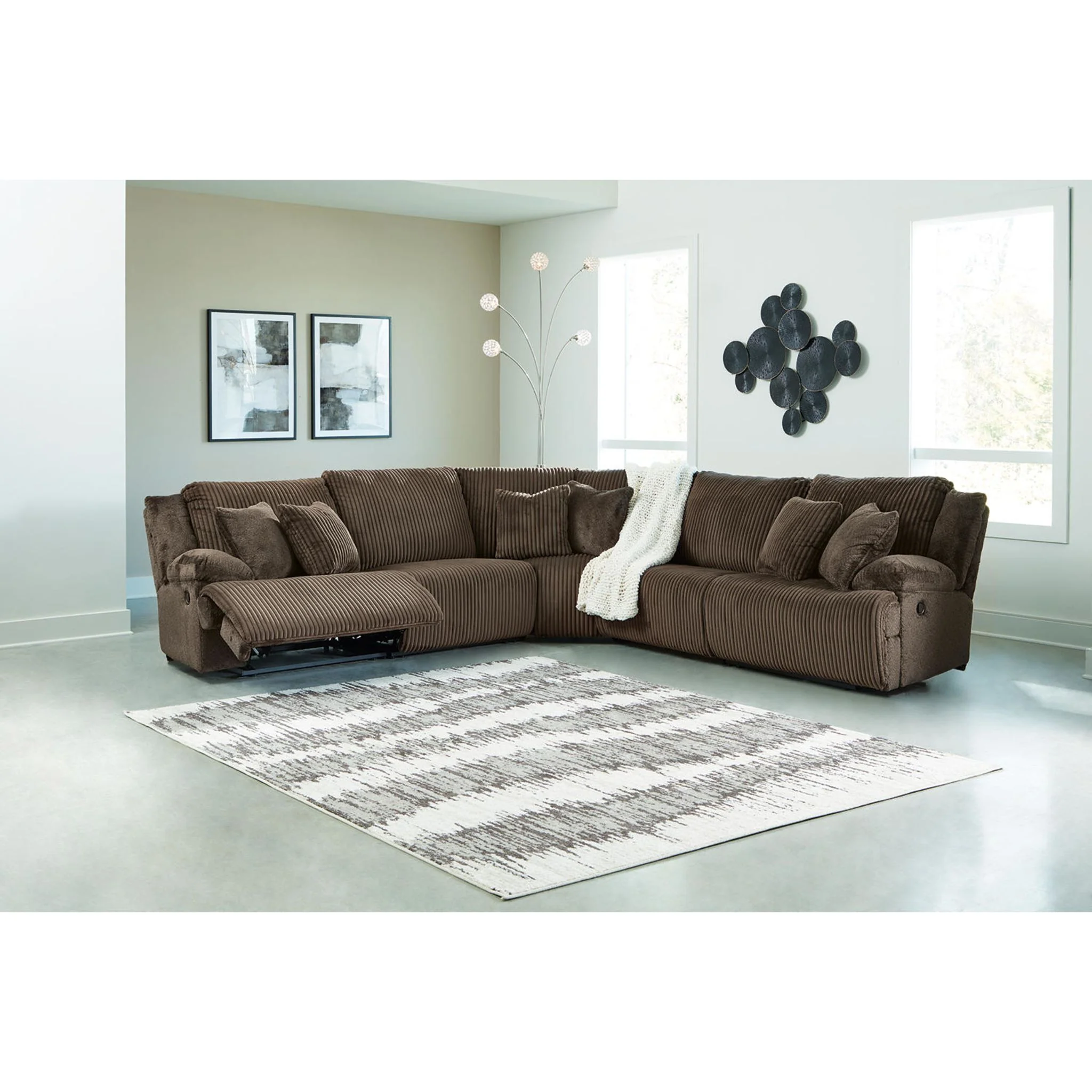 Top Tier 5 Piece Reclining Sectional - Image 2