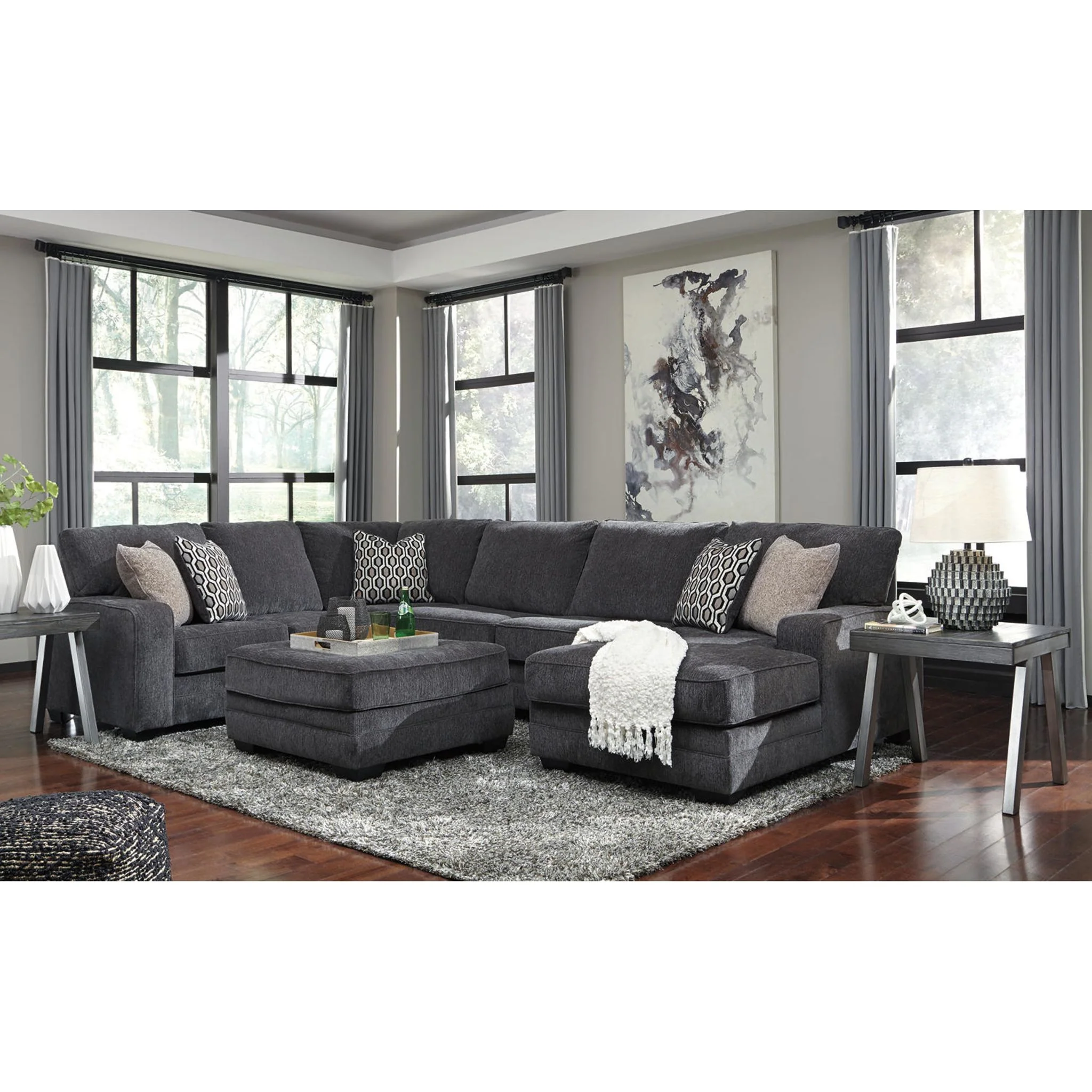 Tracling 3 Piece Sectional with Chaise - Image 9