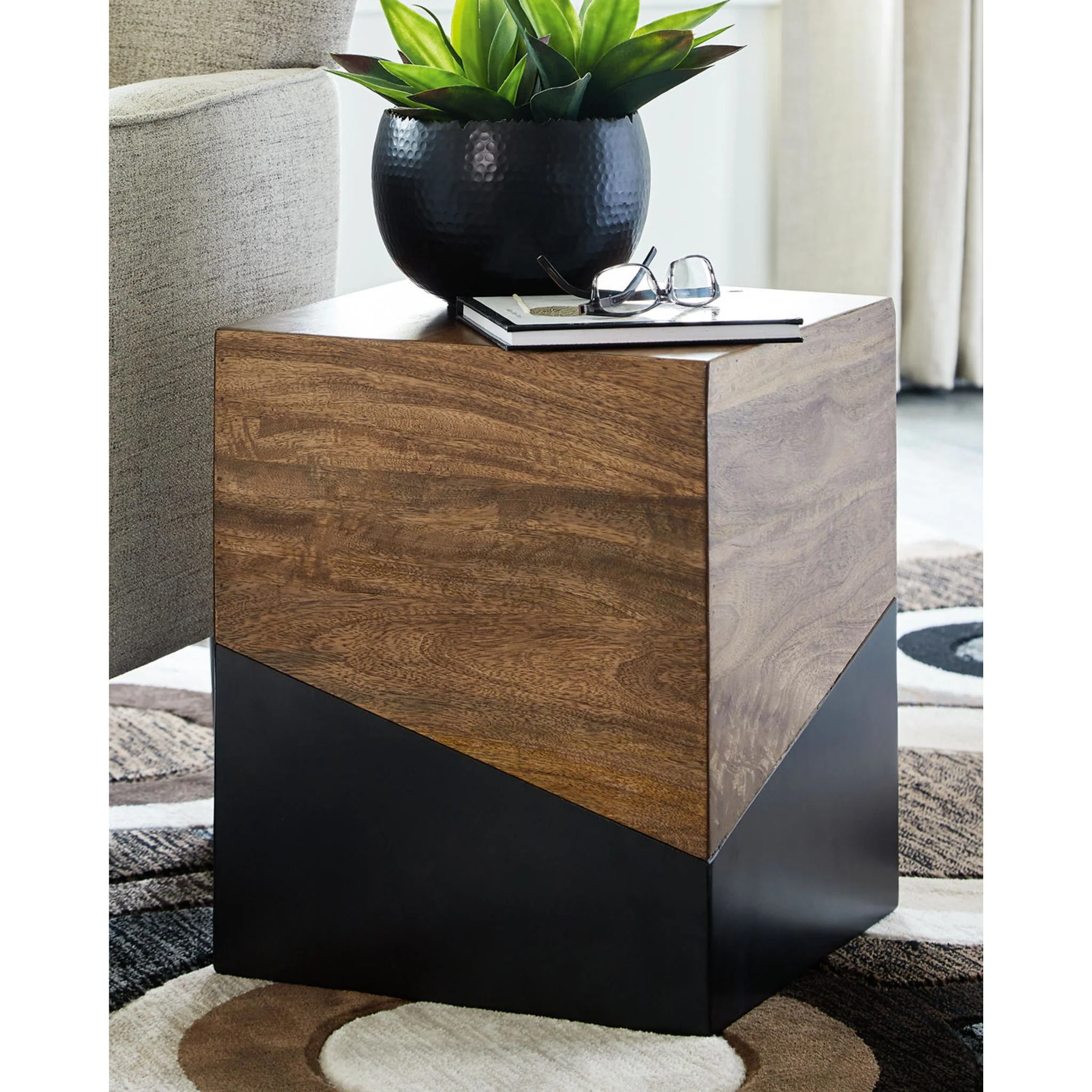 Trailbend Accent Table - Brown/Gunmetal - Image 9