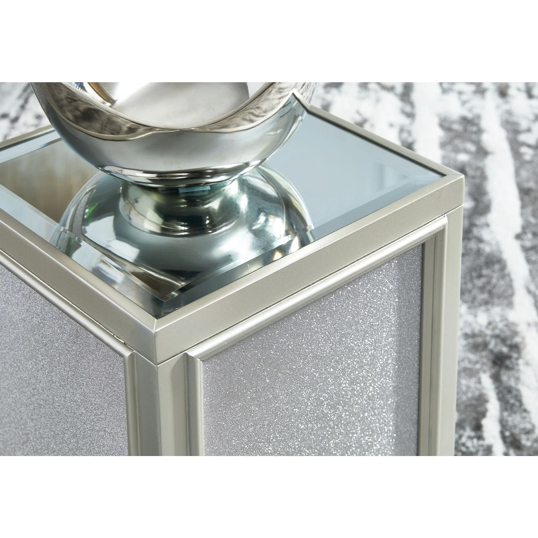 Traleena Accent Table (Set of 2) - Silver Finish - Image 6