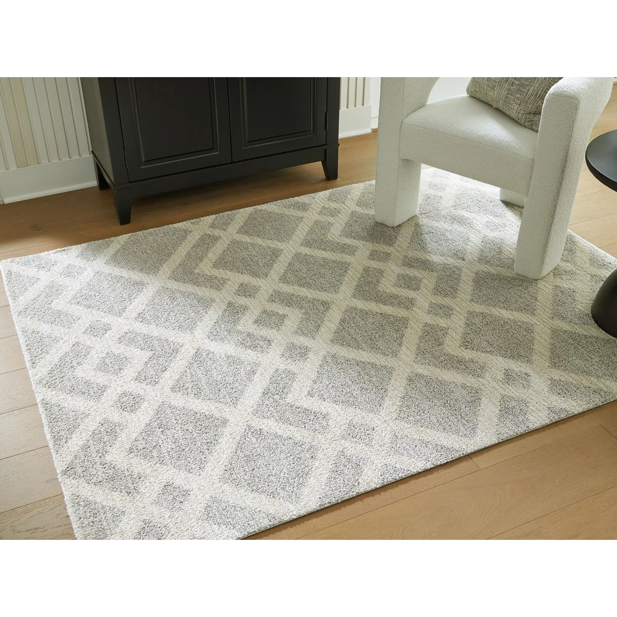 Unawick Area Rug - Image 2