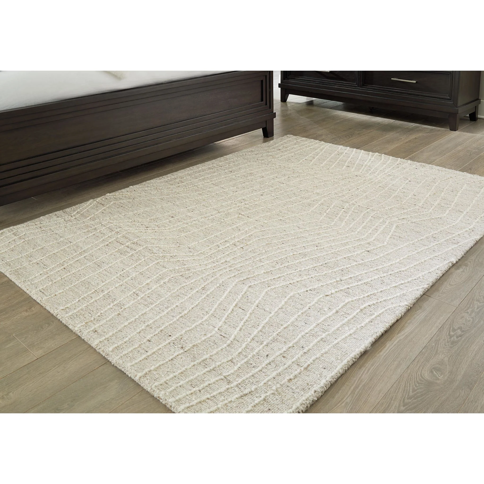 Varahill Area Rug - Image 5