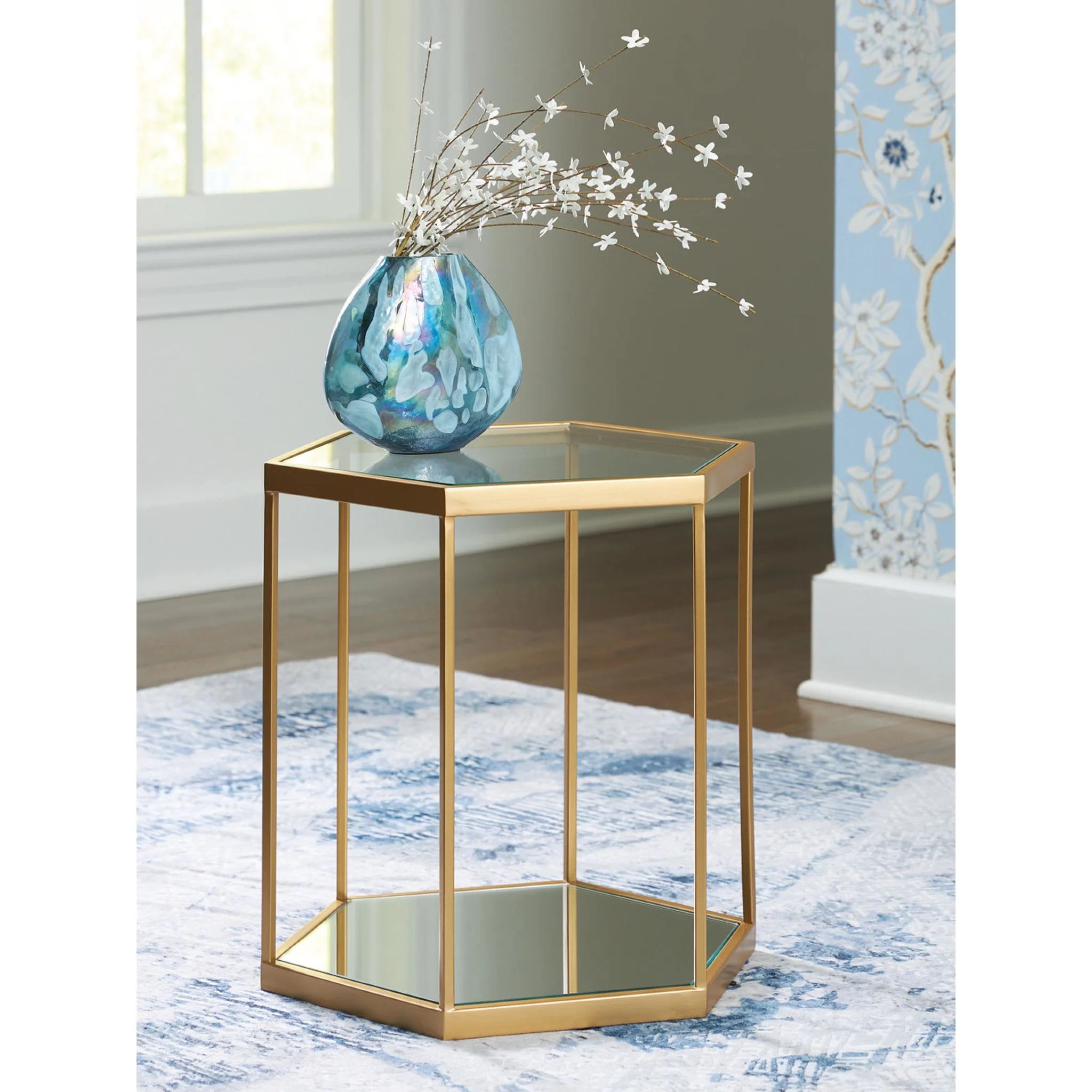 Veerwick Accent Table - Gold Finish - Image 2