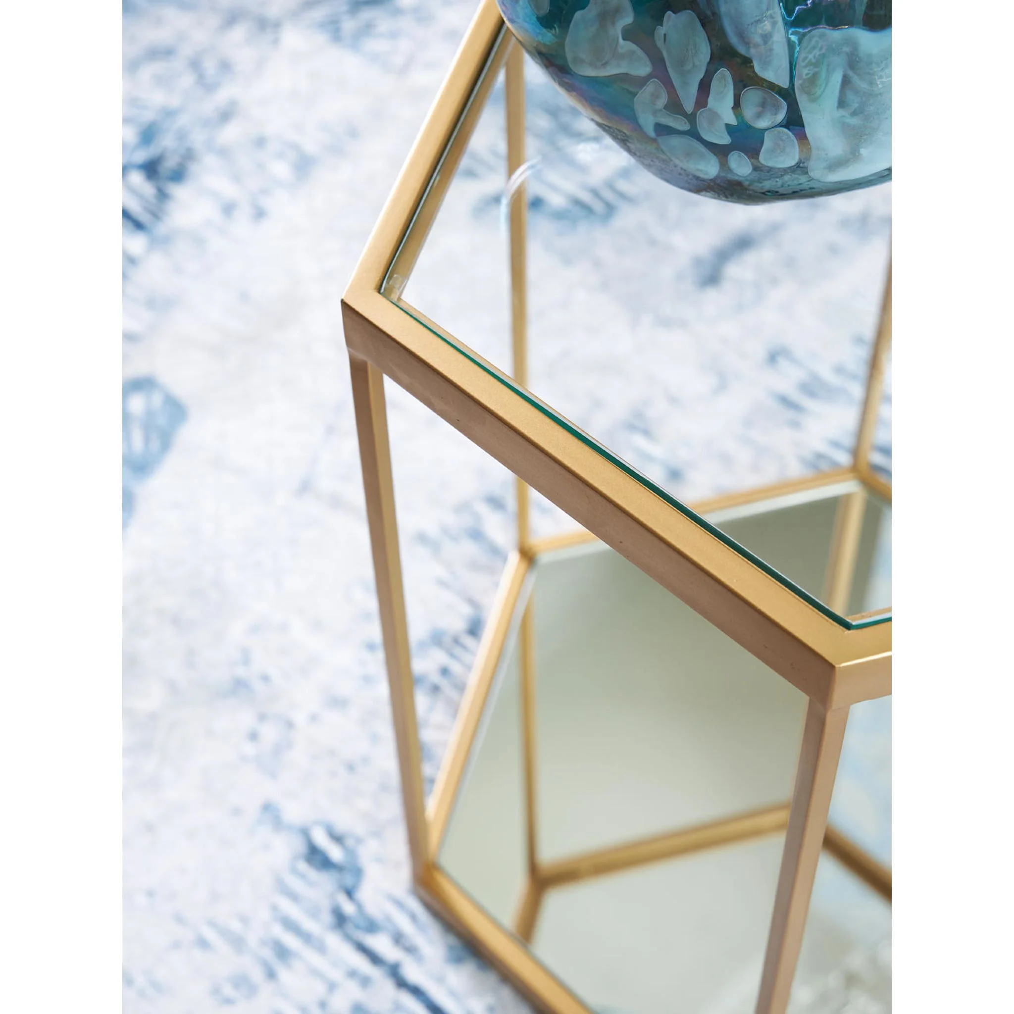 Veerwick Accent Table - Gold Finish - Image 3