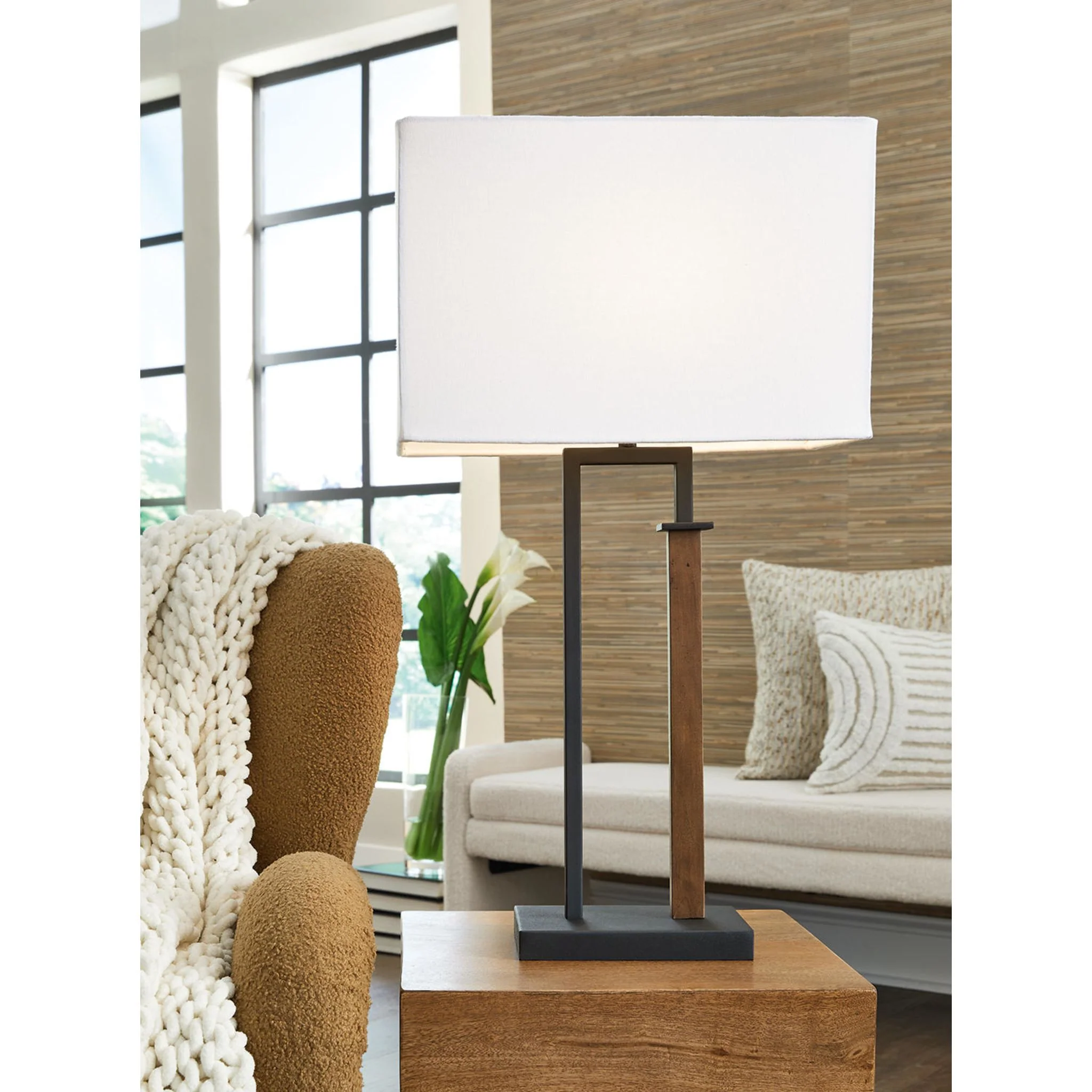 Voslen Table Lamp (Set of 2) 27.75" - Image 2