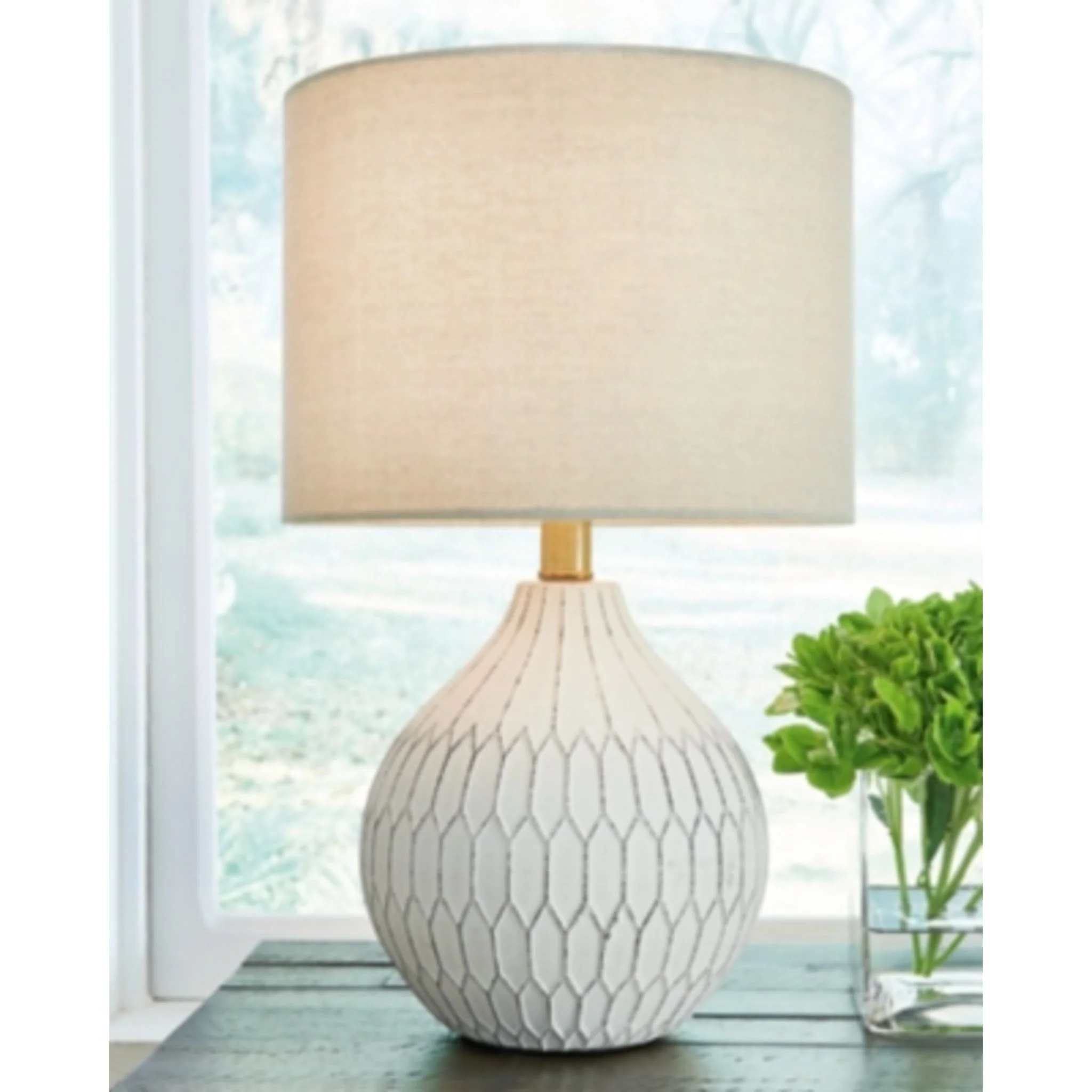 Wardmont Table Lamp 17.75" - Image 2
