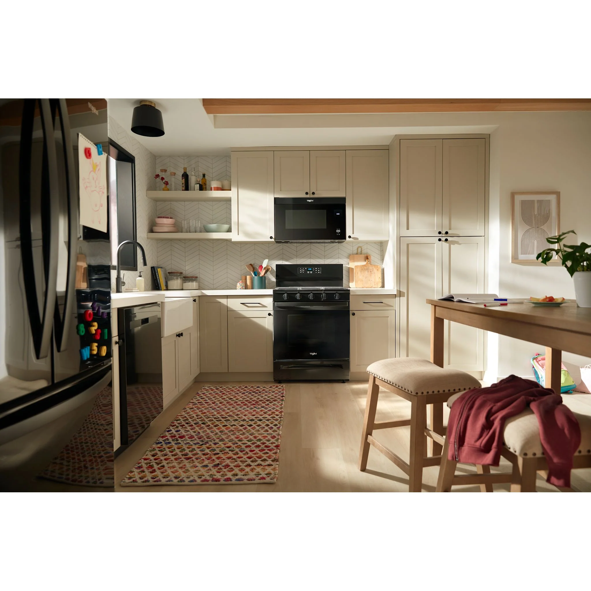 Whirlpool 30-inch Gas Range with Air Fry and Air Baking, Self Cleaning, Rapid Preheat 5.0 CuFt Capacity -Black (WFGS5030RB) - Image 14